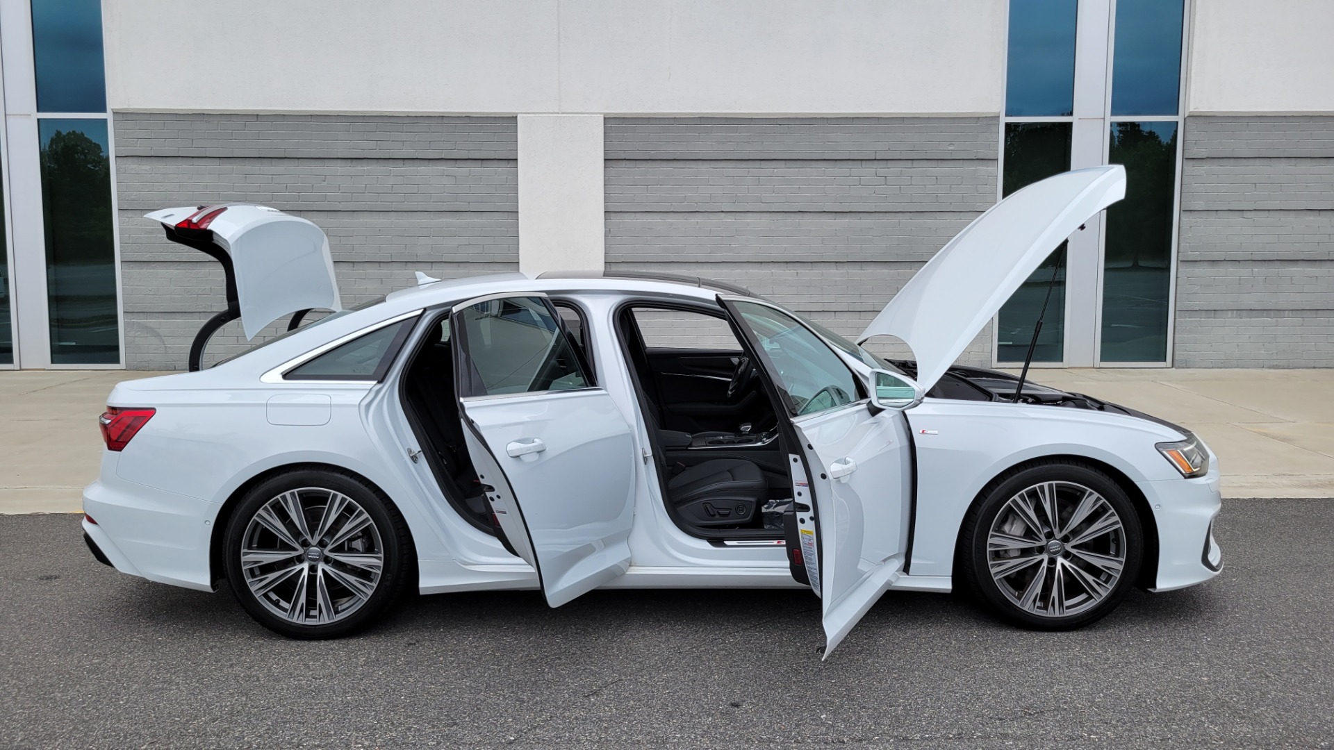 Used 2019 Audi A6 PREMIUM PLUS / DRVR ASST / WARM WTHR / CLD WTHR / NAV / CAMERA for sale Sold at Formula Imports in Charlotte NC 28227 11