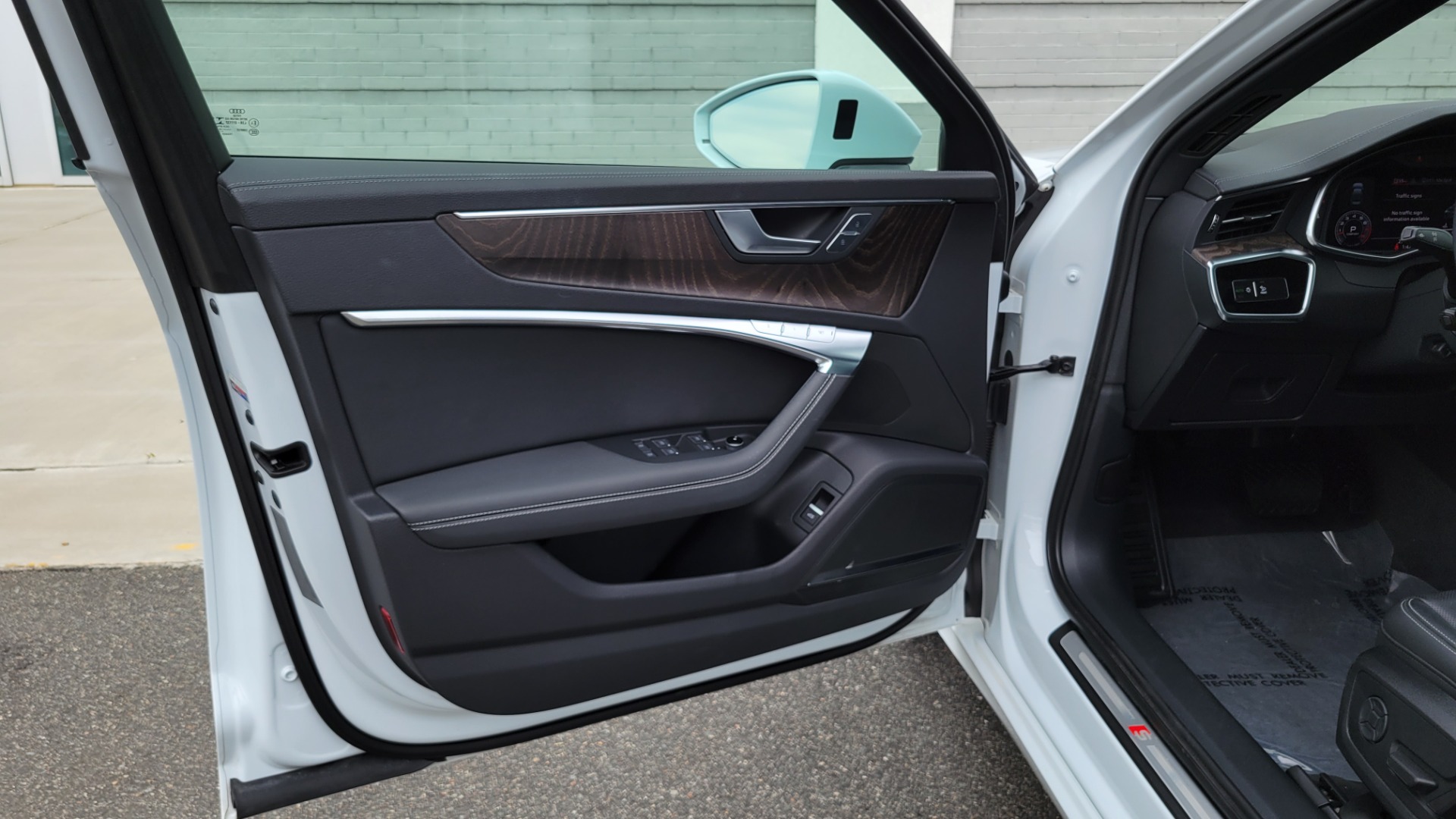 Used 2019 Audi A6 PREMIUM PLUS / DRVR ASST / WARM WTHR / CLD WTHR / NAV / CAMERA for sale Sold at Formula Imports in Charlotte NC 28227 33