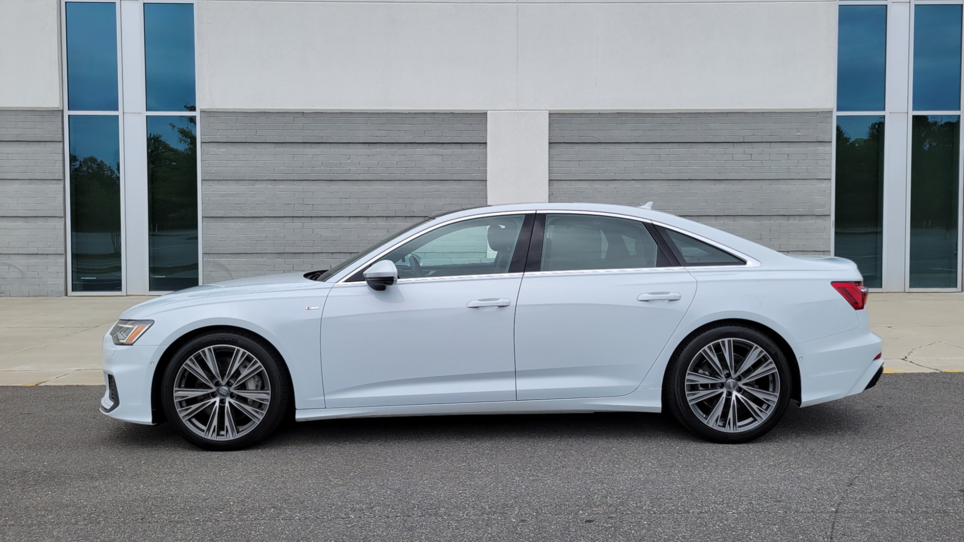 Used 2019 Audi A6 PREMIUM PLUS / DRVR ASST / WARM WTHR / CLD WTHR / NAV / CAMERA for sale Sold at Formula Imports in Charlotte NC 28227 4