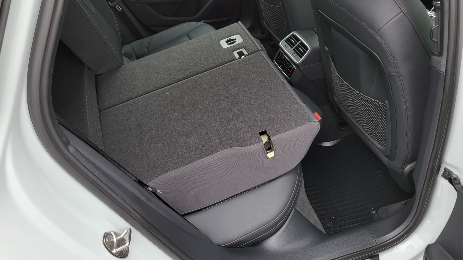 Used 2019 Audi A6 PREMIUM PLUS / DRVR ASST / WARM WTHR / CLD WTHR / NAV / CAMERA for sale $47,995 at Formula Imports in Charlotte NC 28227 81