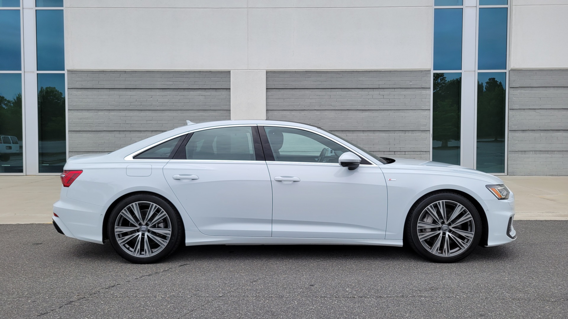 Used 2019 Audi A6 PREMIUM PLUS / DRVR ASST / WARM WTHR / CLD WTHR / NAV / CAMERA for sale Sold at Formula Imports in Charlotte NC 28227 9