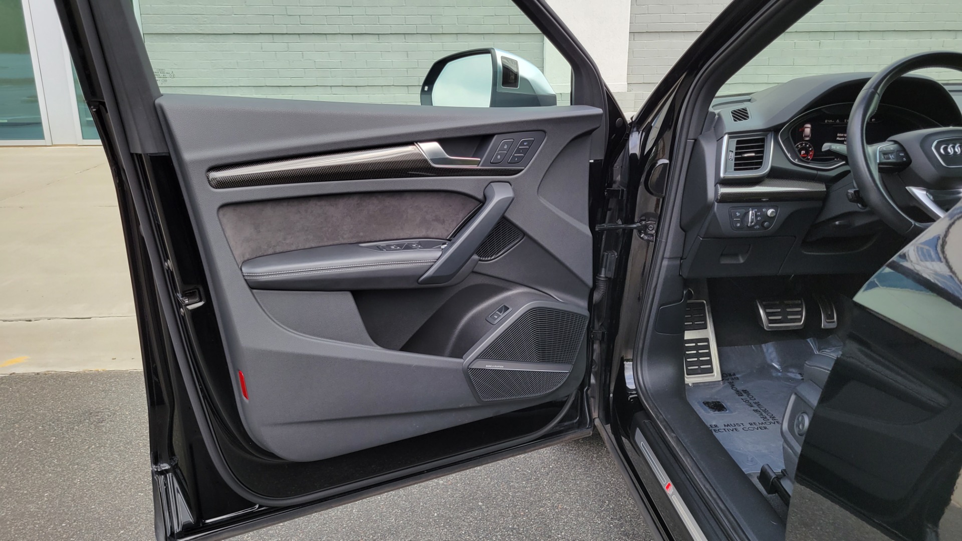 Used 2018 Audi SQ5 3.0 TFSI PRESTIGE QUATTRO / NAV / SUNROOF / B&O SND / CAMERA for sale Sold at Formula Imports in Charlotte NC 28227 32
