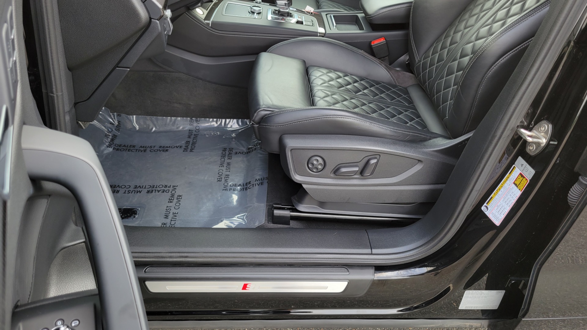 Used 2018 Audi SQ5 3.0 TFSI PRESTIGE QUATTRO / NAV / SUNROOF / B&O SND / CAMERA for sale $40,995 at Formula Imports in Charlotte NC 28227 38