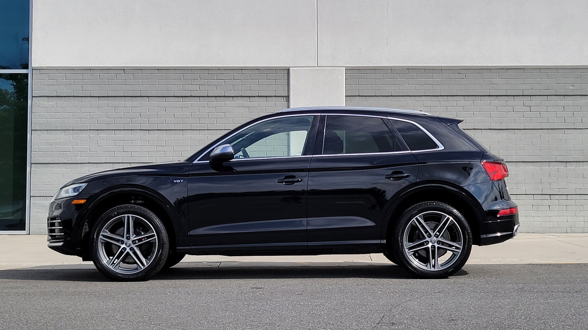 Used 2018 Audi SQ5 3.0 TFSI PRESTIGE QUATTRO / NAV / SUNROOF / B&O SND / CAMERA for sale Sold at Formula Imports in Charlotte NC 28227 4