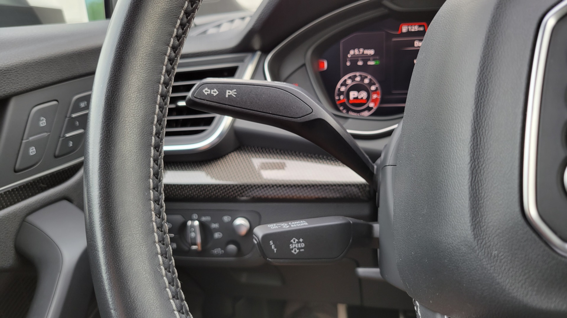 Used 2018 Audi SQ5 3.0 TFSI PRESTIGE QUATTRO / NAV / SUNROOF / B&O SND / CAMERA for sale $40,995 at Formula Imports in Charlotte NC 28227 46