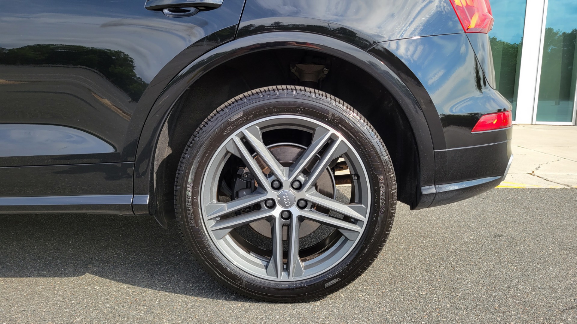 Used 2018 Audi SQ5 3.0 TFSI PRESTIGE QUATTRO / NAV / SUNROOF / B&O SND / CAMERA for sale $40,995 at Formula Imports in Charlotte NC 28227 90