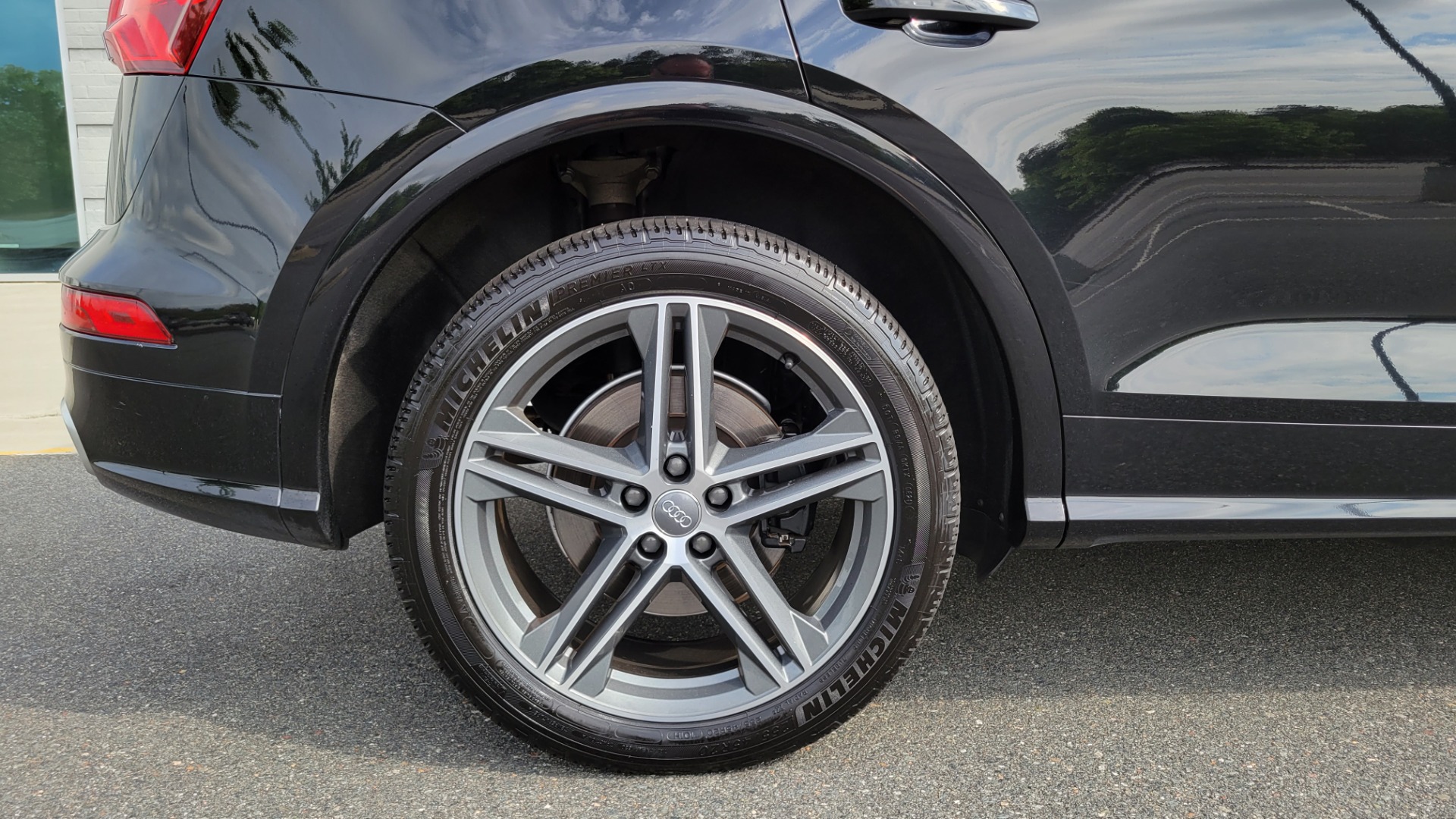 Used 2018 Audi SQ5 3.0 TFSI PRESTIGE QUATTRO / NAV / SUNROOF / B&O SND / CAMERA for sale $40,995 at Formula Imports in Charlotte NC 28227 91