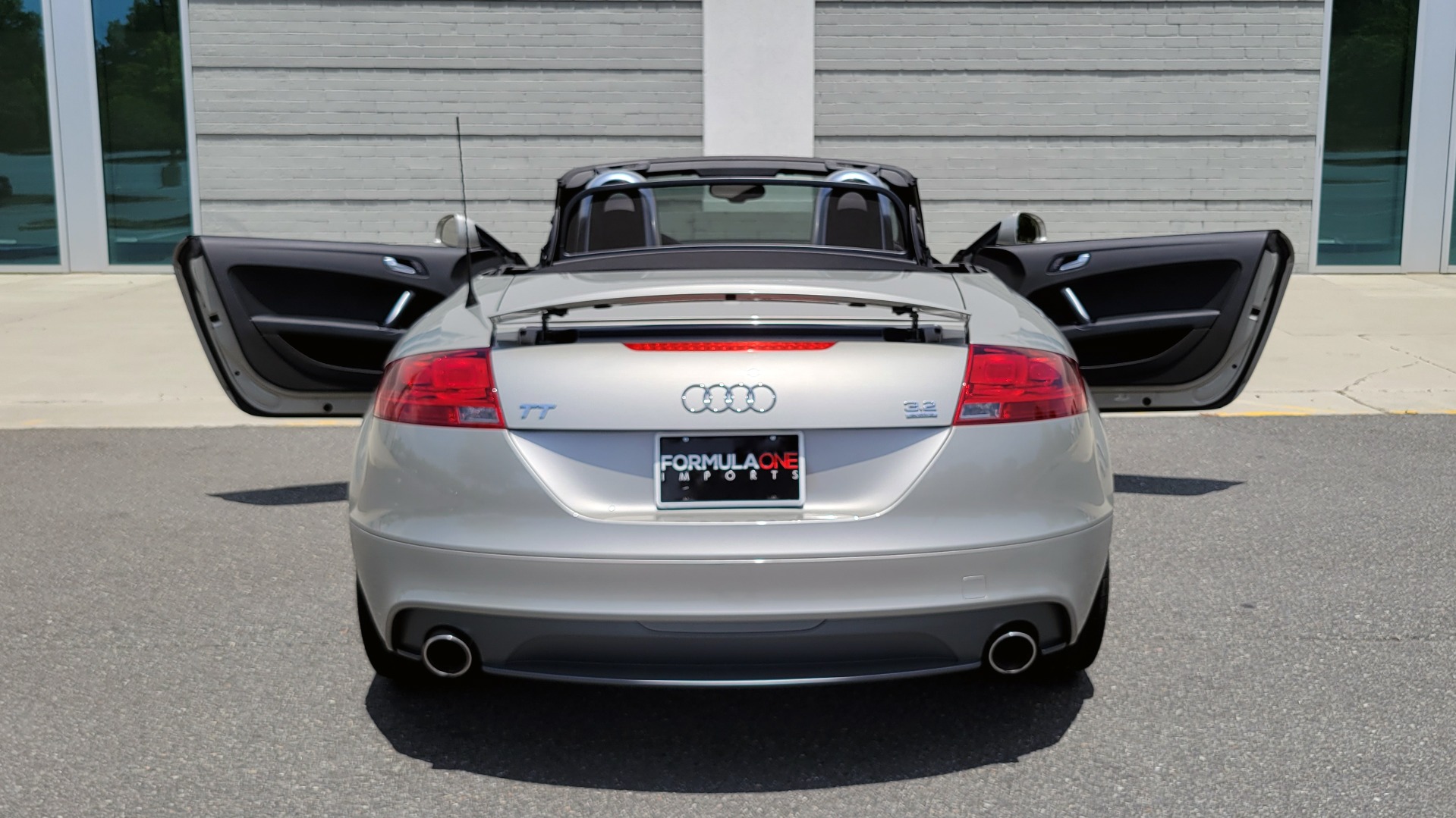 Used 2008 Audi TT 3.2L CONVERTIBLE / MANUAL / 19IN WHEELS / LOW MILES for sale Sold at Formula Imports in Charlotte NC 28227 11
