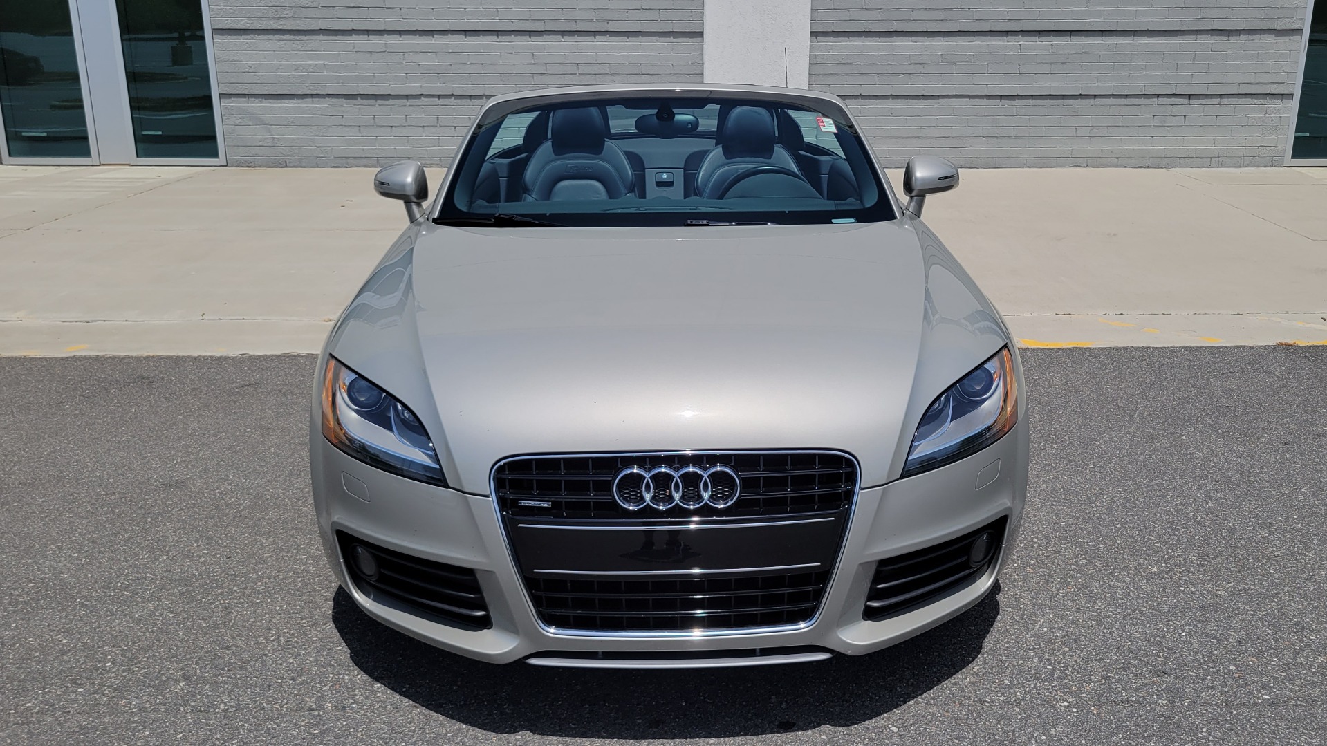 Used 2008 Audi TT 3.2L CONVERTIBLE / MANUAL / 19IN WHEELS / LOW MILES for sale Sold at Formula Imports in Charlotte NC 28227 12