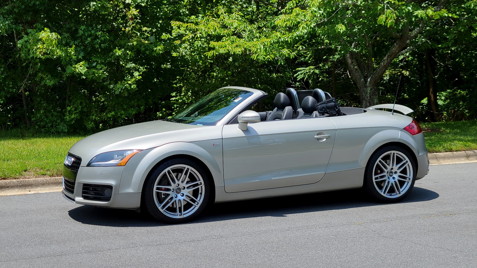 Used 2008 Audi TT 3.2L CONVERTIBLE / MANUAL / 19IN WHEELS / LOW MILES for sale Sold at Formula Imports in Charlotte NC 28227 14