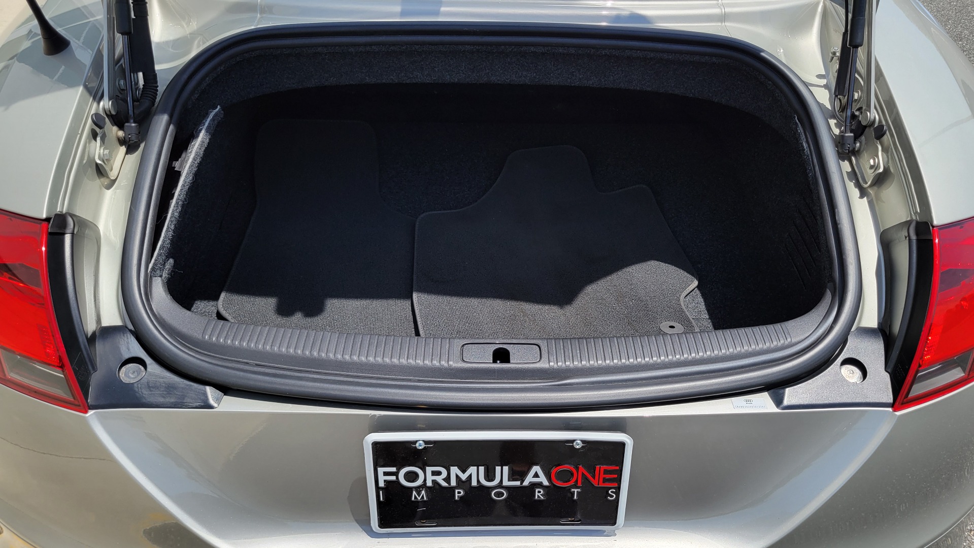 Used 2008 Audi TT 3.2L CONVERTIBLE / MANUAL / 19IN WHEELS / LOW MILES for sale Sold at Formula Imports in Charlotte NC 28227 29