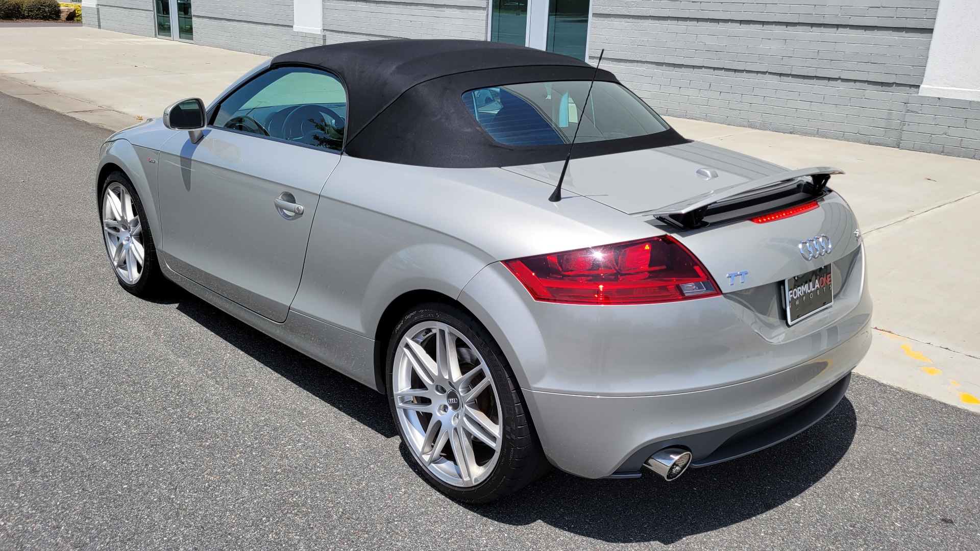 Used 2008 Audi TT 3.2L CONVERTIBLE / MANUAL / 19IN WHEELS / LOW MILES for sale Sold at Formula Imports in Charlotte NC 28227 6
