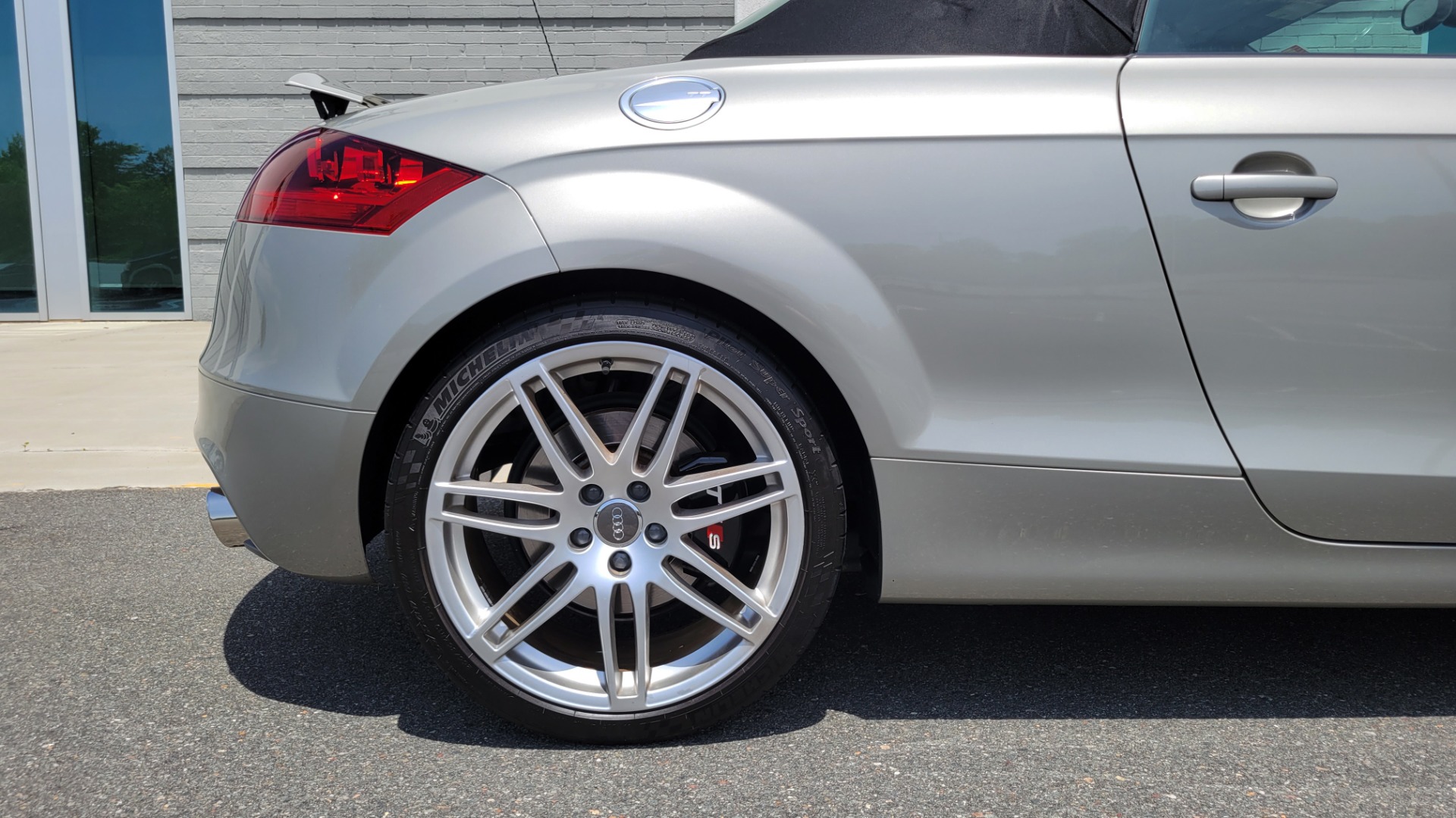 Used 2008 Audi TT 3.2L CONVERTIBLE / MANUAL / 19IN WHEELS / LOW MILES for sale Sold at Formula Imports in Charlotte NC 28227 75