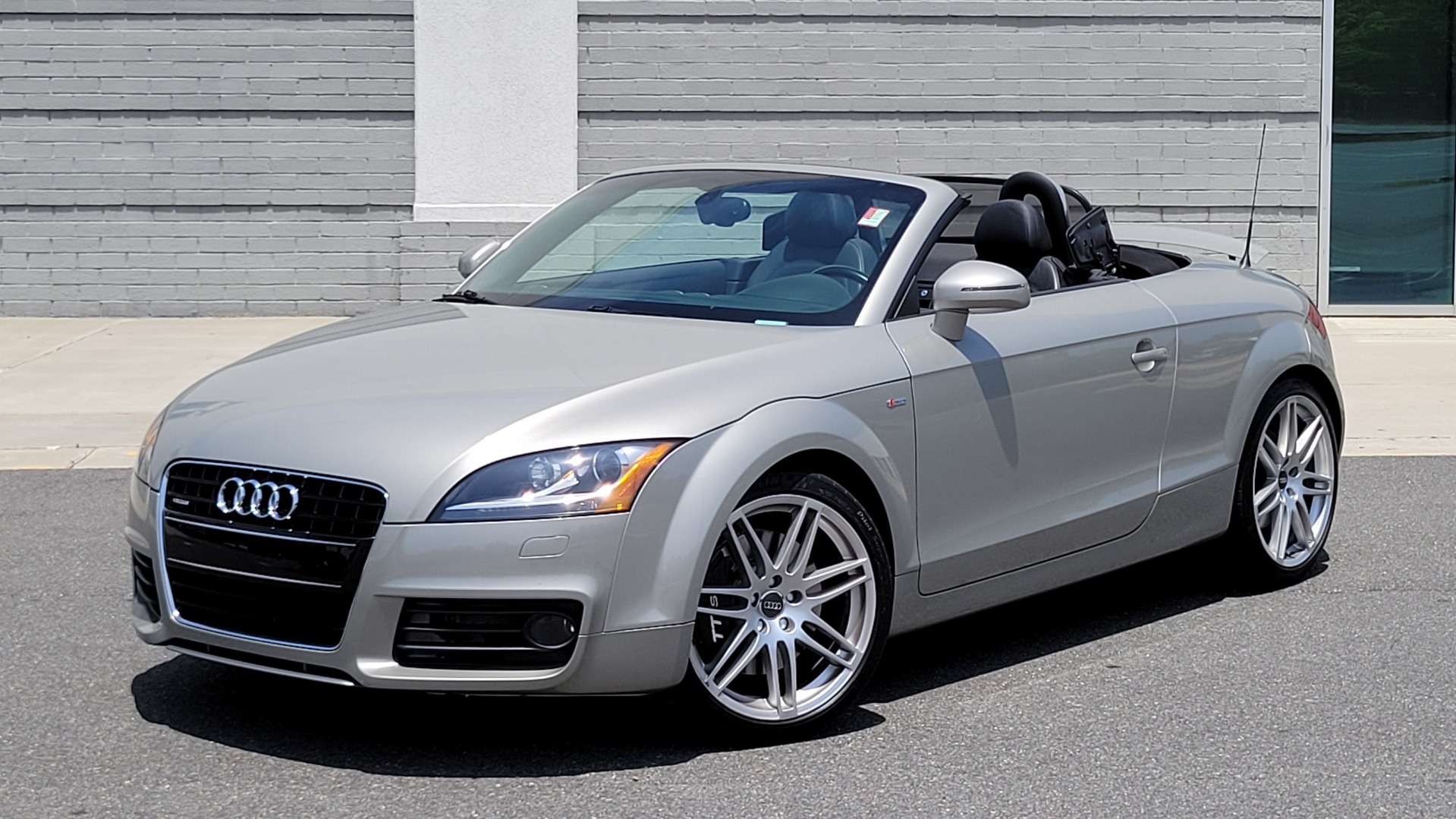 Used 2008 Audi TT 3.2L CONVERTIBLE / MANUAL / 19IN WHEELS / LOW MILES for sale Sold at Formula Imports in Charlotte NC 28227 1