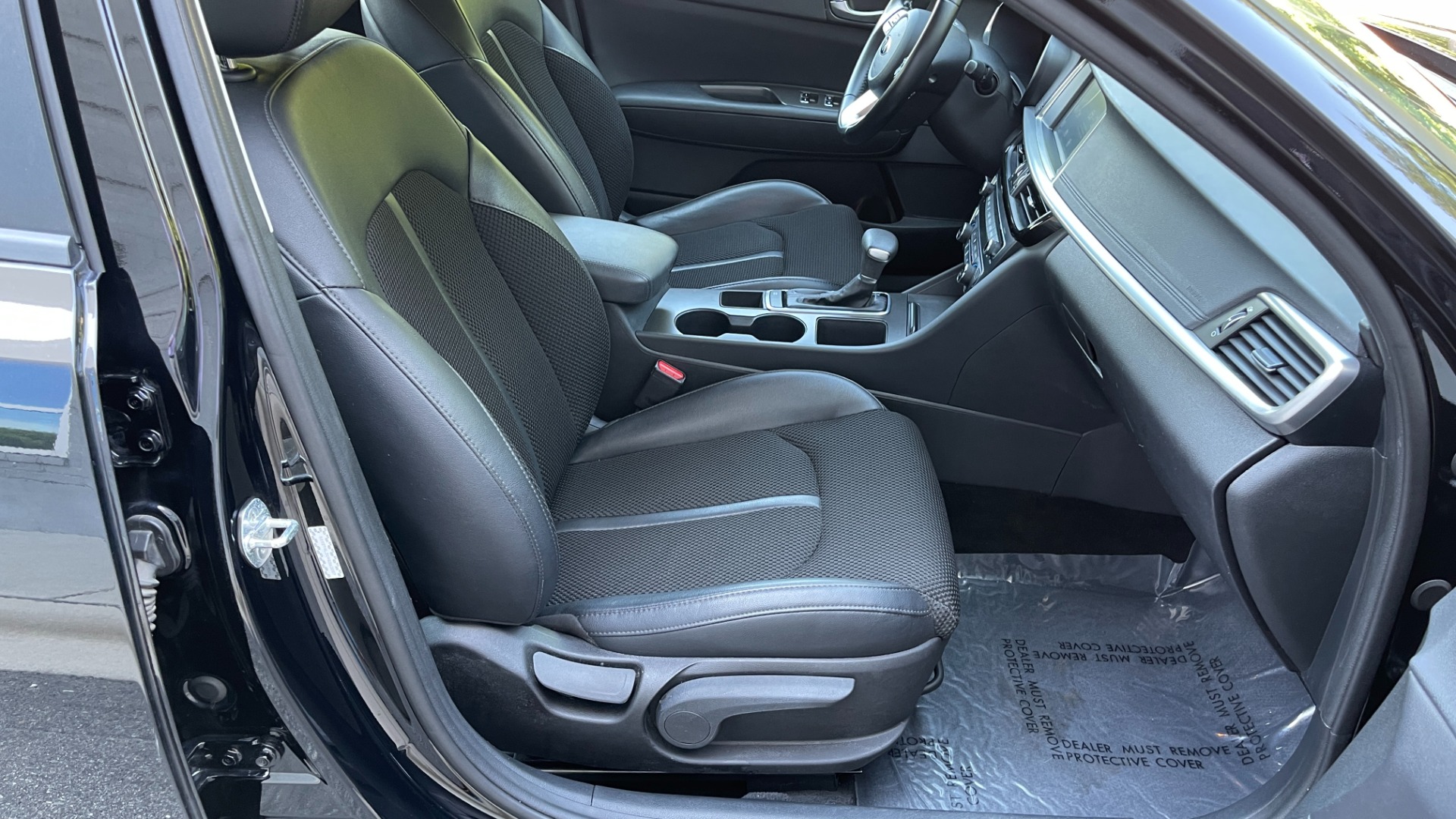 Used 2019 Kia Optima S / 4CYL / BLACK CLOTH/LEATHERETTE SEATS / AUTOMATIC TRANSMISSION for sale Sold at Formula Imports in Charlotte NC 28227 12