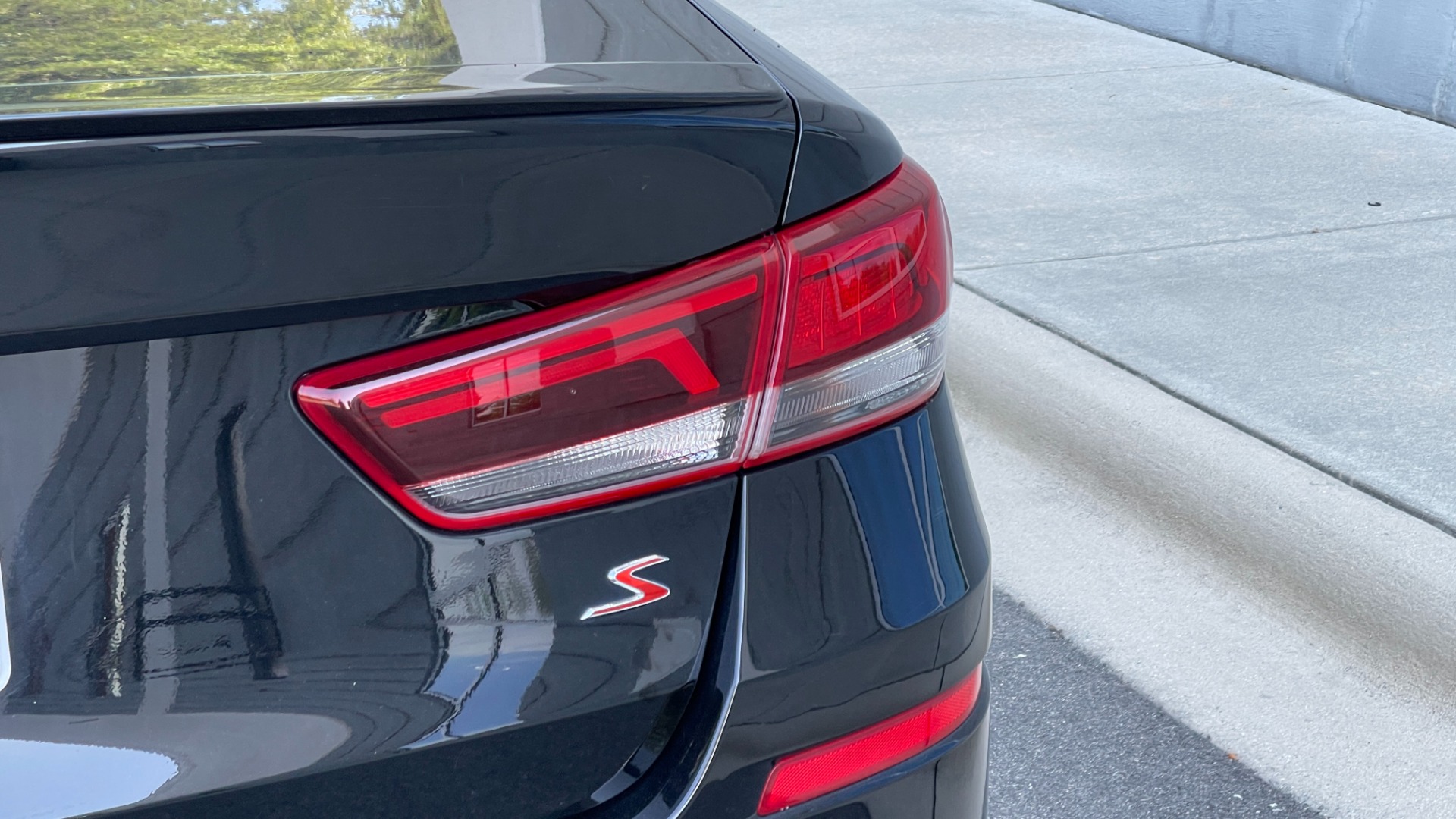 Used 2019 Kia Optima S / 4CYL / BLACK CLOTH/LEATHERETTE SEATS / AUTOMATIC TRANSMISSION for sale Sold at Formula Imports in Charlotte NC 28227 17