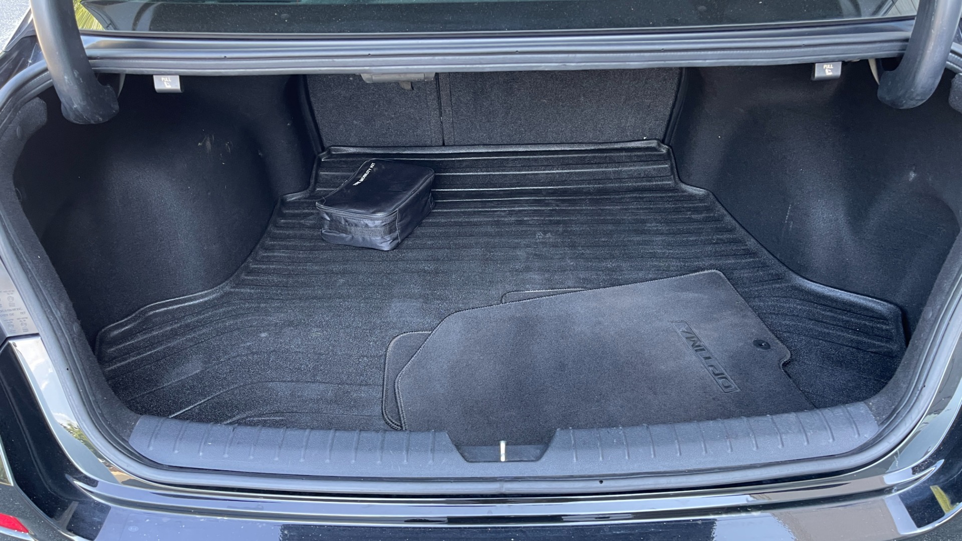 Used 2019 Kia Optima S / 4CYL / BLACK CLOTH/LEATHERETTE SEATS / AUTOMATIC TRANSMISSION for sale Sold at Formula Imports in Charlotte NC 28227 18