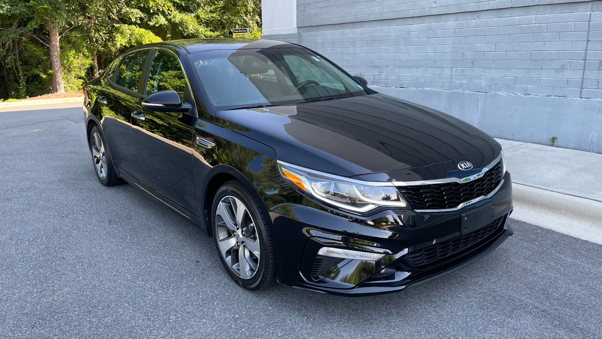 Used 2019 Kia Optima S / 4CYL / BLACK CLOTH/LEATHERETTE SEATS / AUTOMATIC TRANSMISSION for sale Sold at Formula Imports in Charlotte NC 28227 2