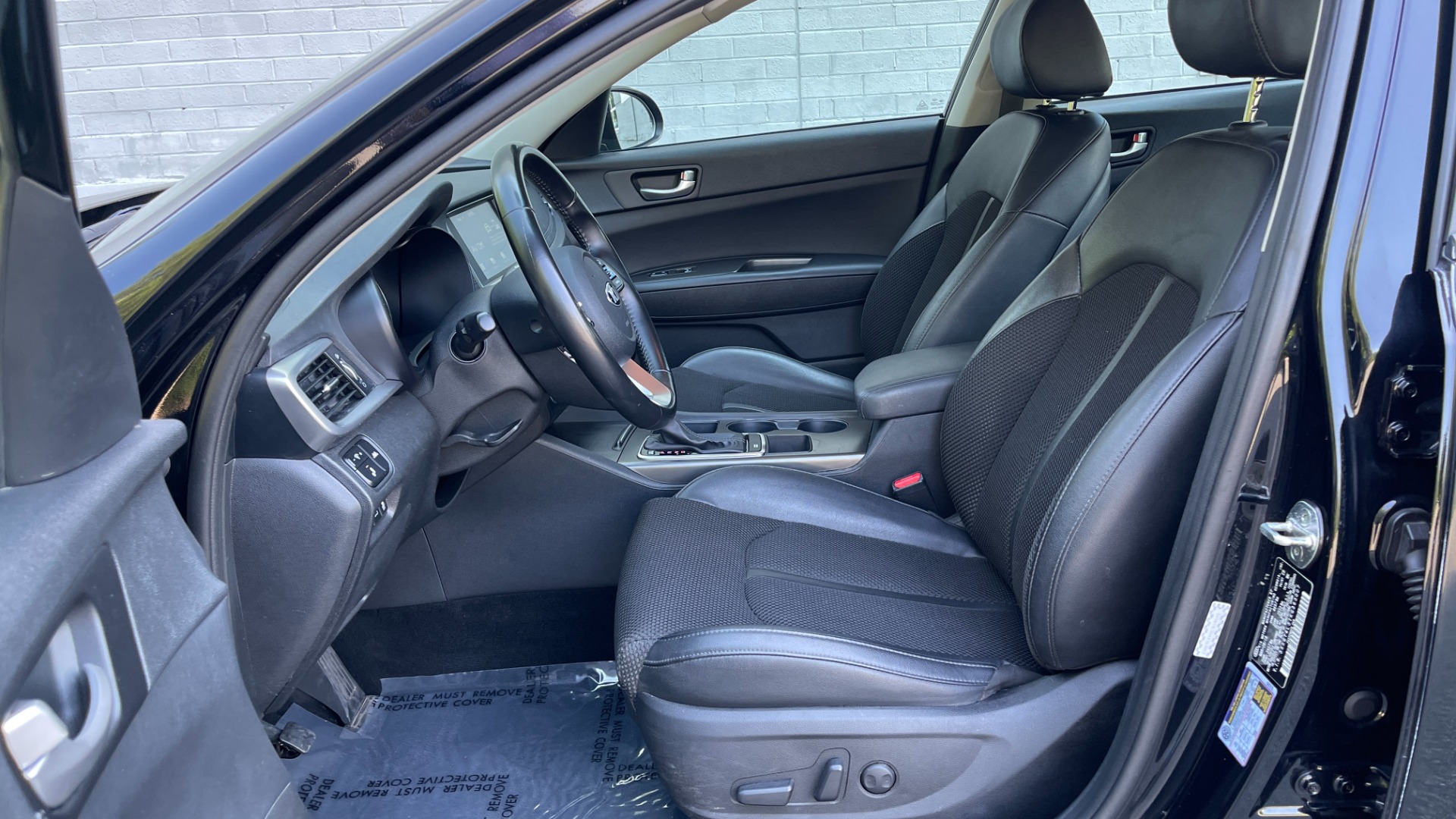 Used 2019 Kia Optima S / 4CYL / BLACK CLOTH/LEATHERETTE SEATS / AUTOMATIC TRANSMISSION for sale Sold at Formula Imports in Charlotte NC 28227 8