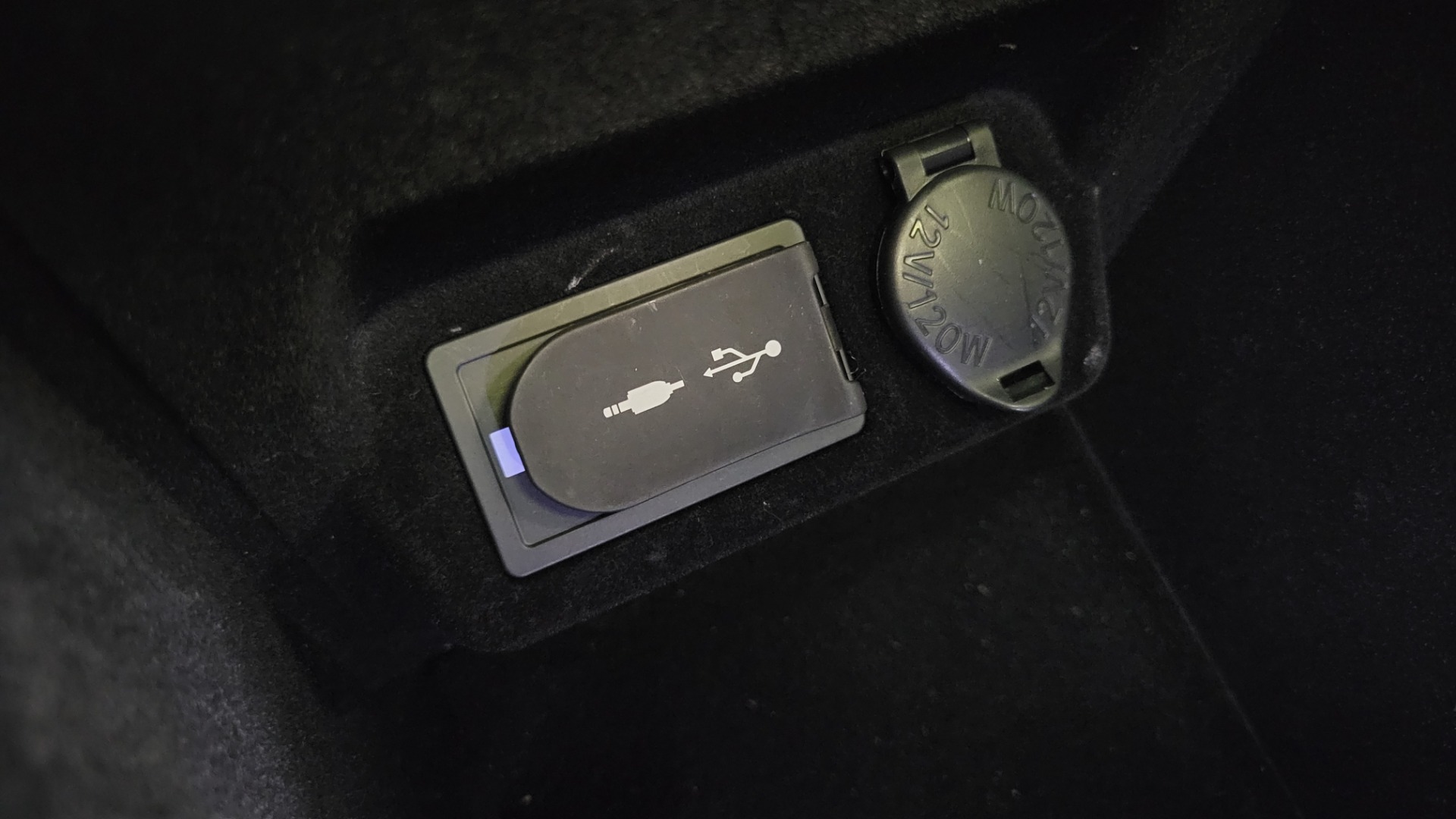 Used 2019 Lexus NX 300 / 2.0L TURBO / AUTO / SUNROOF / VENTILATED SEATS / CAMERA for sale Sold at Formula Imports in Charlotte NC 28227 57