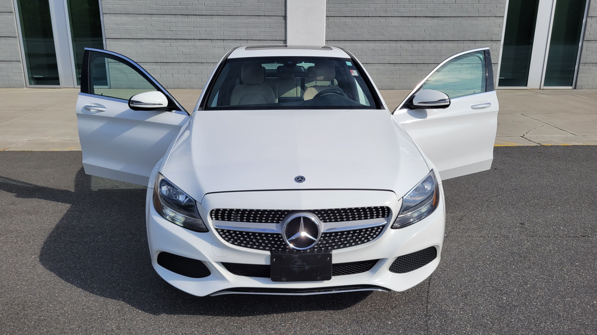 Used 2018 Mercedes-Benz C-CLASS C 300 PREMIUM / SUNROOF / SMARTPHONE / COMFORT SUSP / CAMERA for sale Sold at Formula Imports in Charlotte NC 28227 10