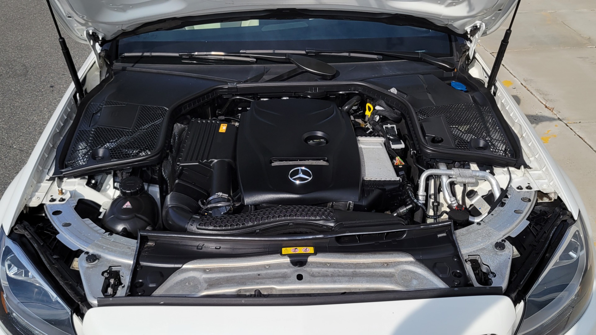 Used 2018 Mercedes-Benz C-CLASS C 300 PREMIUM / SUNROOF / SMARTPHONE / COMFORT SUSP / CAMERA for sale Sold at Formula Imports in Charlotte NC 28227 13