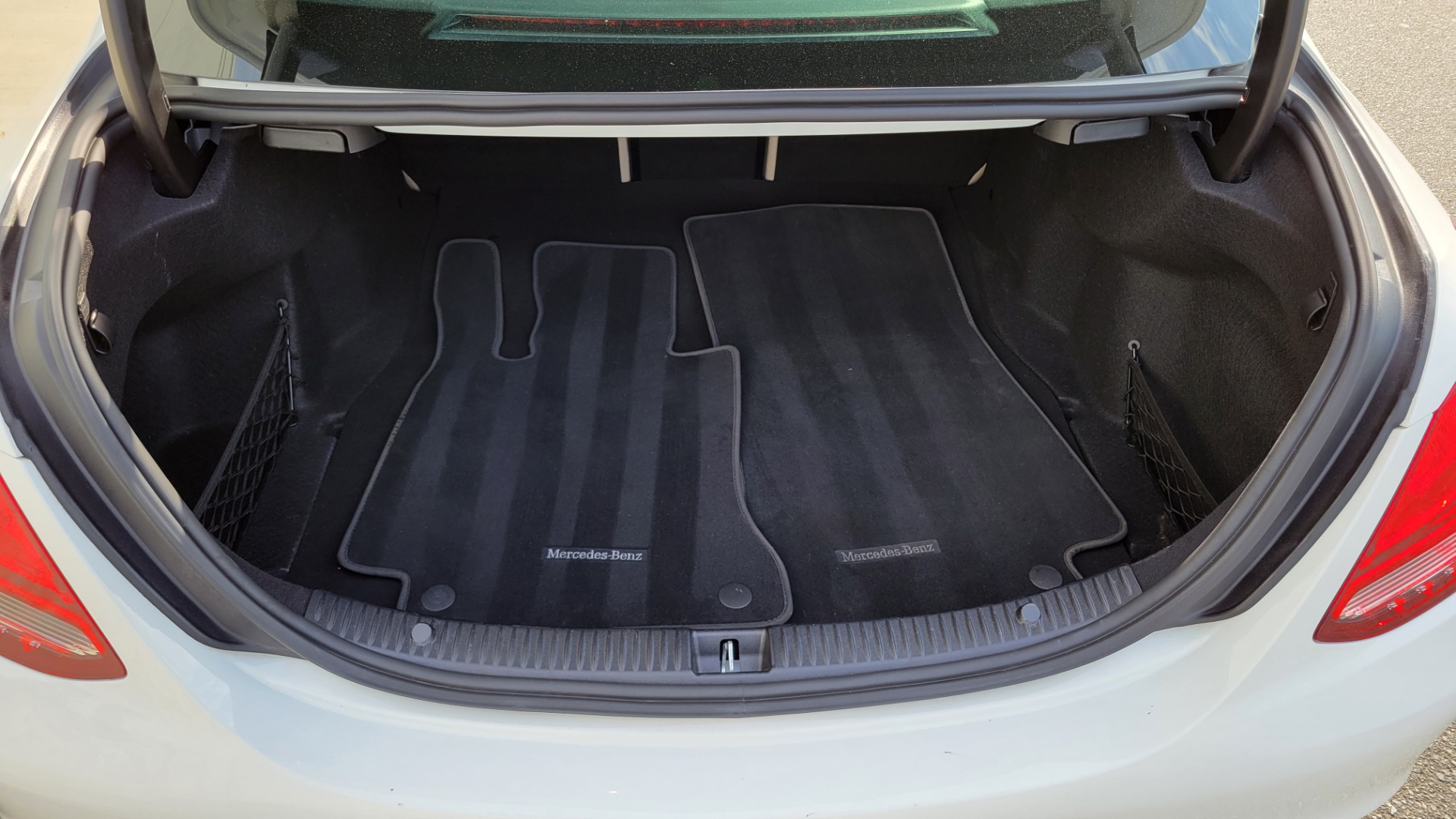 Used 2018 Mercedes-Benz C-CLASS C 300 PREMIUM / SUNROOF / SMARTPHONE / COMFORT SUSP / CAMERA for sale Sold at Formula Imports in Charlotte NC 28227 17