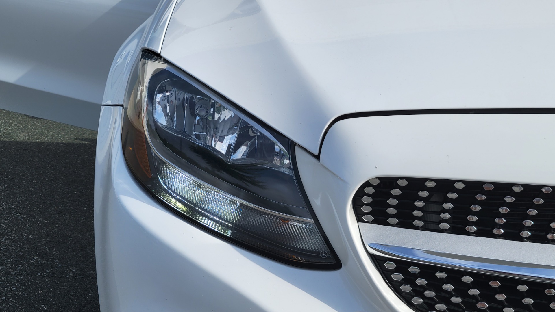 Used 2018 Mercedes-Benz C-CLASS C 300 PREMIUM / SUNROOF / SMARTPHONE / COMFORT SUSP / CAMERA for sale $31,395 at Formula Imports in Charlotte NC 28227 24
