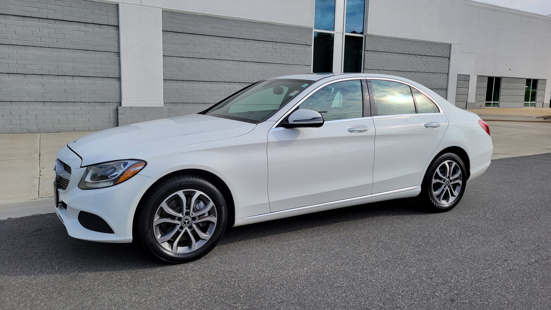 Used 2018 Mercedes-Benz C-CLASS C 300 PREMIUM / SUNROOF / SMARTPHONE / COMFORT SUSP / CAMERA for sale Sold at Formula Imports in Charlotte NC 28227 3