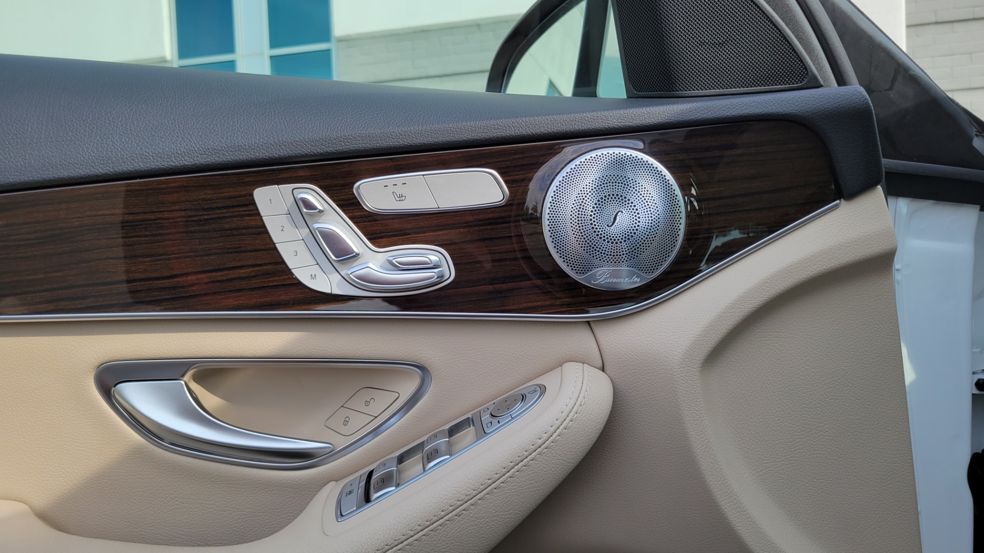 Used 2018 Mercedes-Benz C-CLASS C 300 PREMIUM / SUNROOF / SMARTPHONE / COMFORT SUSP / CAMERA for sale $31,395 at Formula Imports in Charlotte NC 28227 34