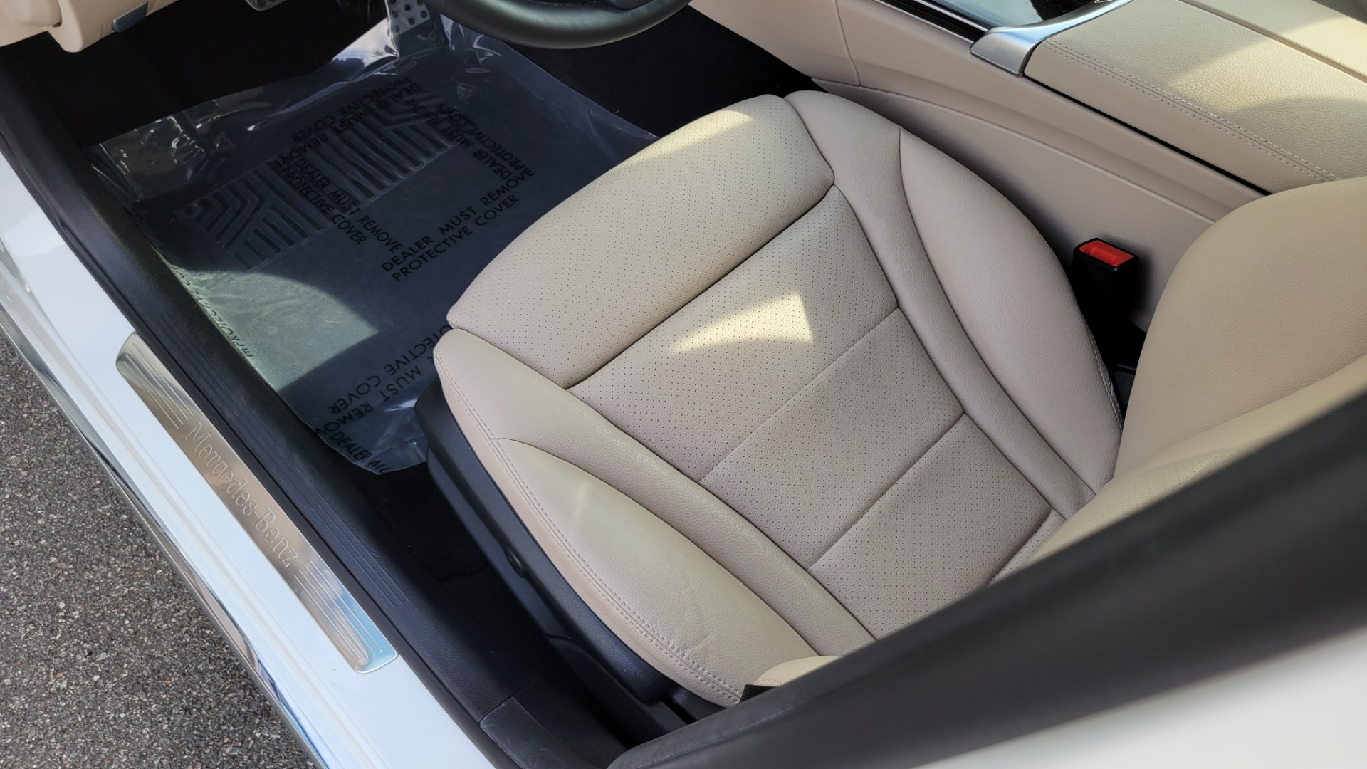 Used 2018 Mercedes-Benz C-CLASS C 300 PREMIUM / SUNROOF / SMARTPHONE / COMFORT SUSP / CAMERA for sale Sold at Formula Imports in Charlotte NC 28227 36