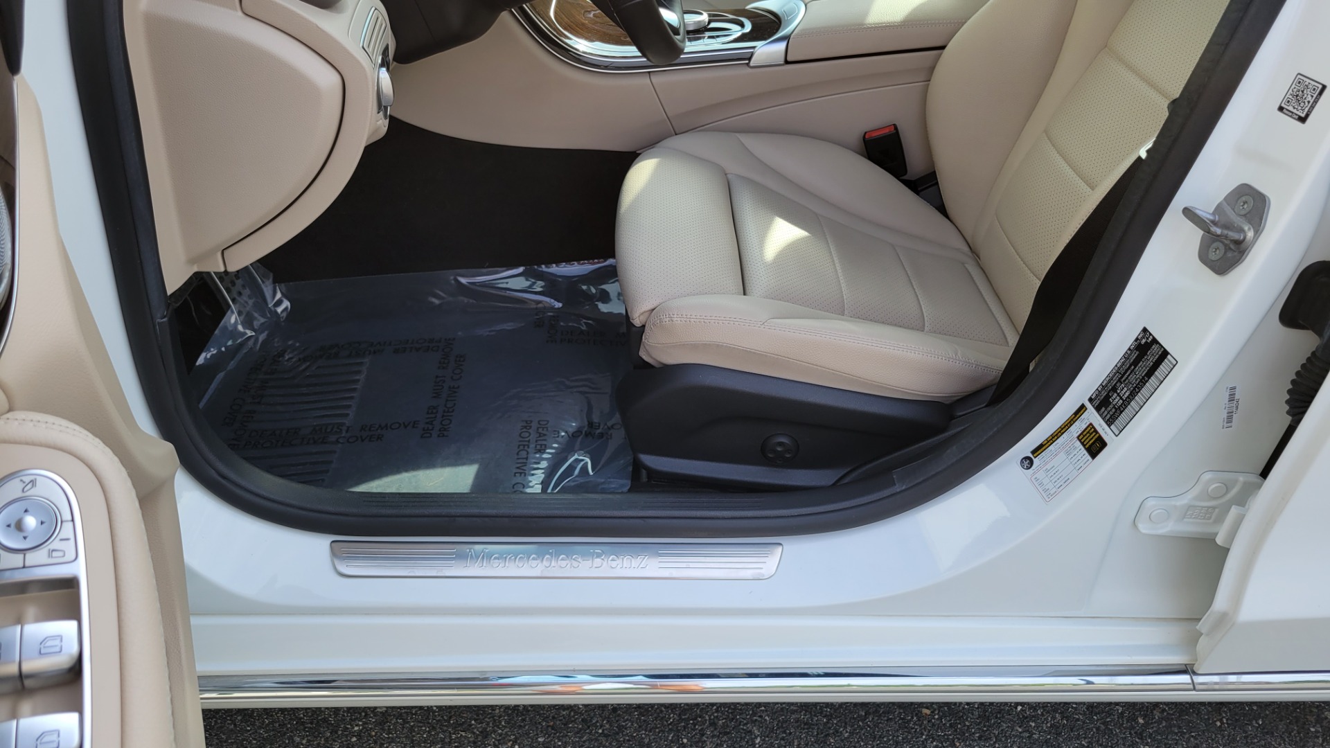 Used 2018 Mercedes-Benz C-CLASS C 300 PREMIUM / SUNROOF / SMARTPHONE / COMFORT SUSP / CAMERA for sale Sold at Formula Imports in Charlotte NC 28227 37