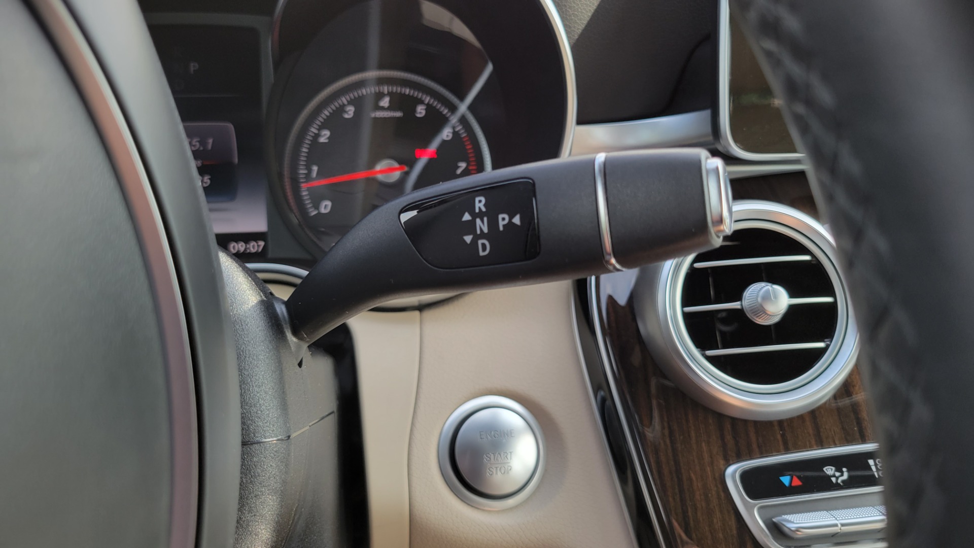 Used 2018 Mercedes-Benz C-CLASS C 300 PREMIUM / SUNROOF / SMARTPHONE / COMFORT SUSP / CAMERA for sale Sold at Formula Imports in Charlotte NC 28227 44
