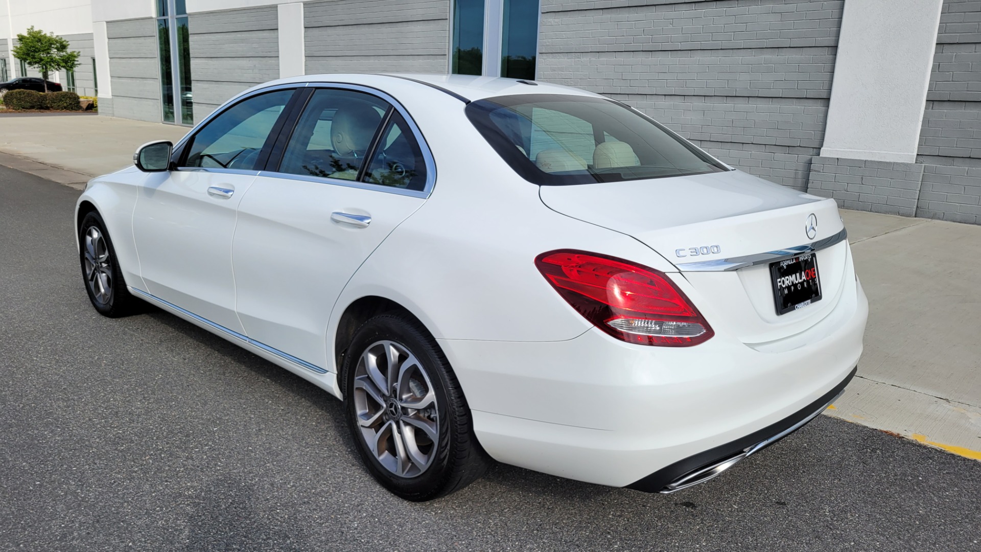 Used 2018 Mercedes-Benz C-CLASS C 300 PREMIUM / SUNROOF / SMARTPHONE / COMFORT SUSP / CAMERA for sale $31,395 at Formula Imports in Charlotte NC 28227 5