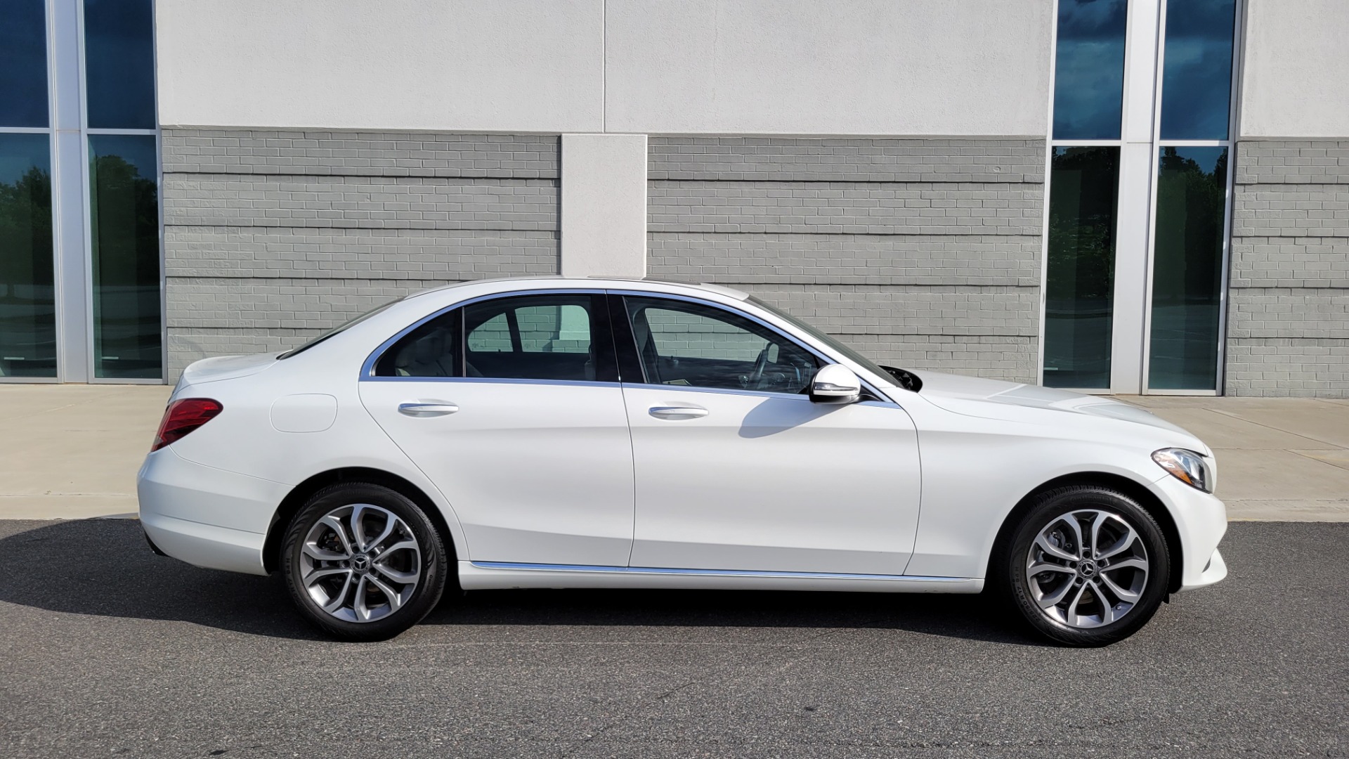 Used 2018 Mercedes-Benz C-CLASS C 300 PREMIUM / SUNROOF / SMARTPHONE / COMFORT SUSP / CAMERA for sale Sold at Formula Imports in Charlotte NC 28227 7