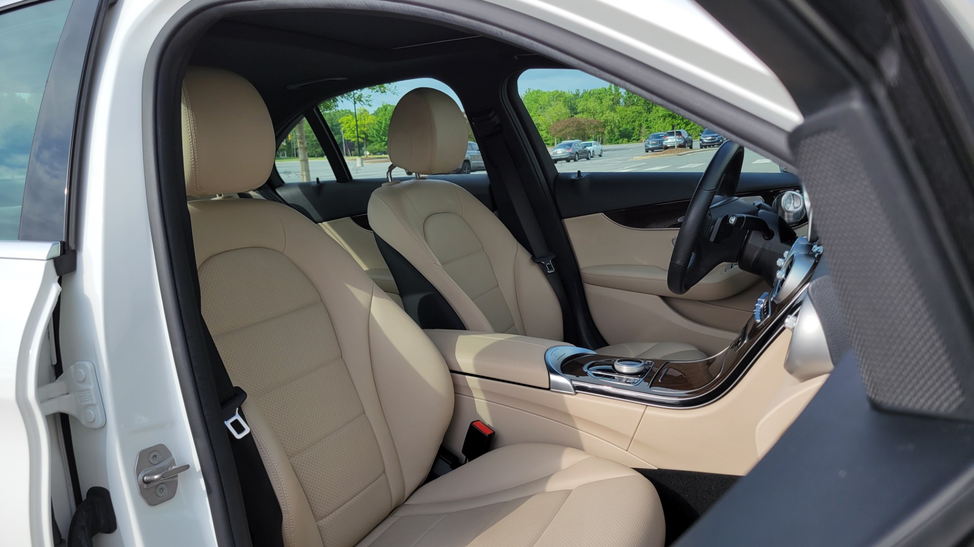 Used 2018 Mercedes-Benz C-CLASS C 300 PREMIUM / SUNROOF / SMARTPHONE / COMFORT SUSP / CAMERA for sale Sold at Formula Imports in Charlotte NC 28227 70