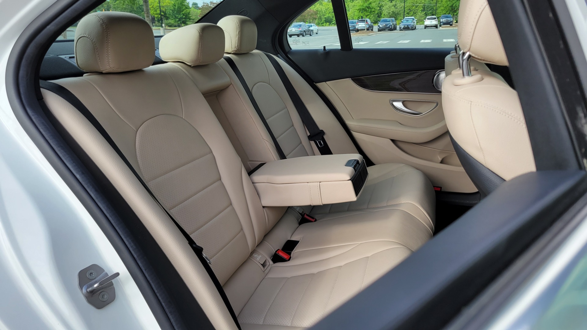 Used 2018 Mercedes-Benz C-CLASS C 300 PREMIUM / SUNROOF / SMARTPHONE / COMFORT SUSP / CAMERA for sale Sold at Formula Imports in Charlotte NC 28227 76