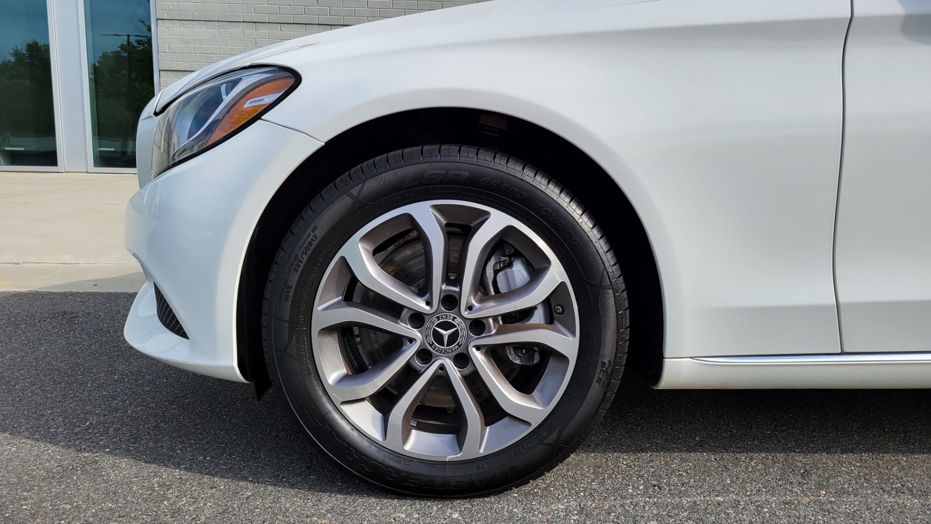 Used 2018 Mercedes-Benz C-CLASS C 300 PREMIUM / SUNROOF / SMARTPHONE / COMFORT SUSP / CAMERA for sale Sold at Formula Imports in Charlotte NC 28227 82