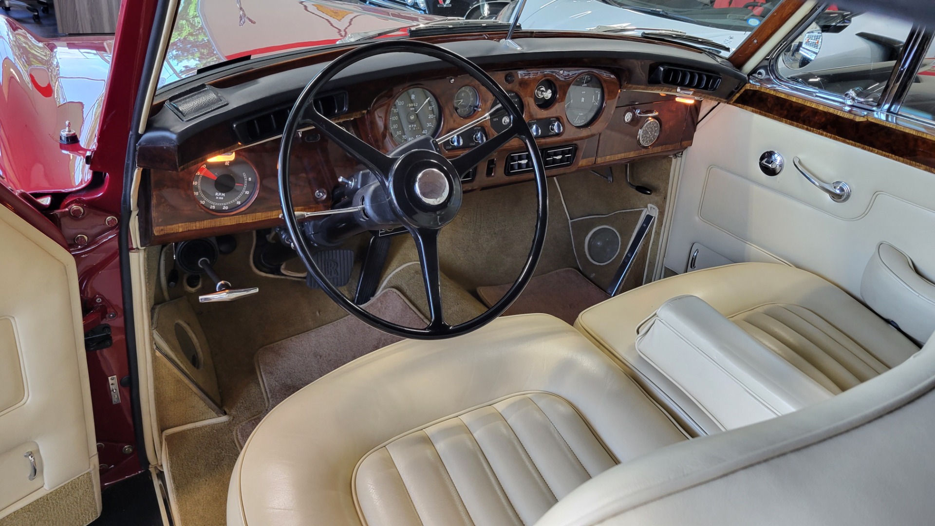Used 1963 Rolls-Royce SILVER CLOUD III CONVERTIBLE / V8 / AUTOMATIC / RESTORED / LOW MILES for sale Sold at Formula Imports in Charlotte NC 28227 18