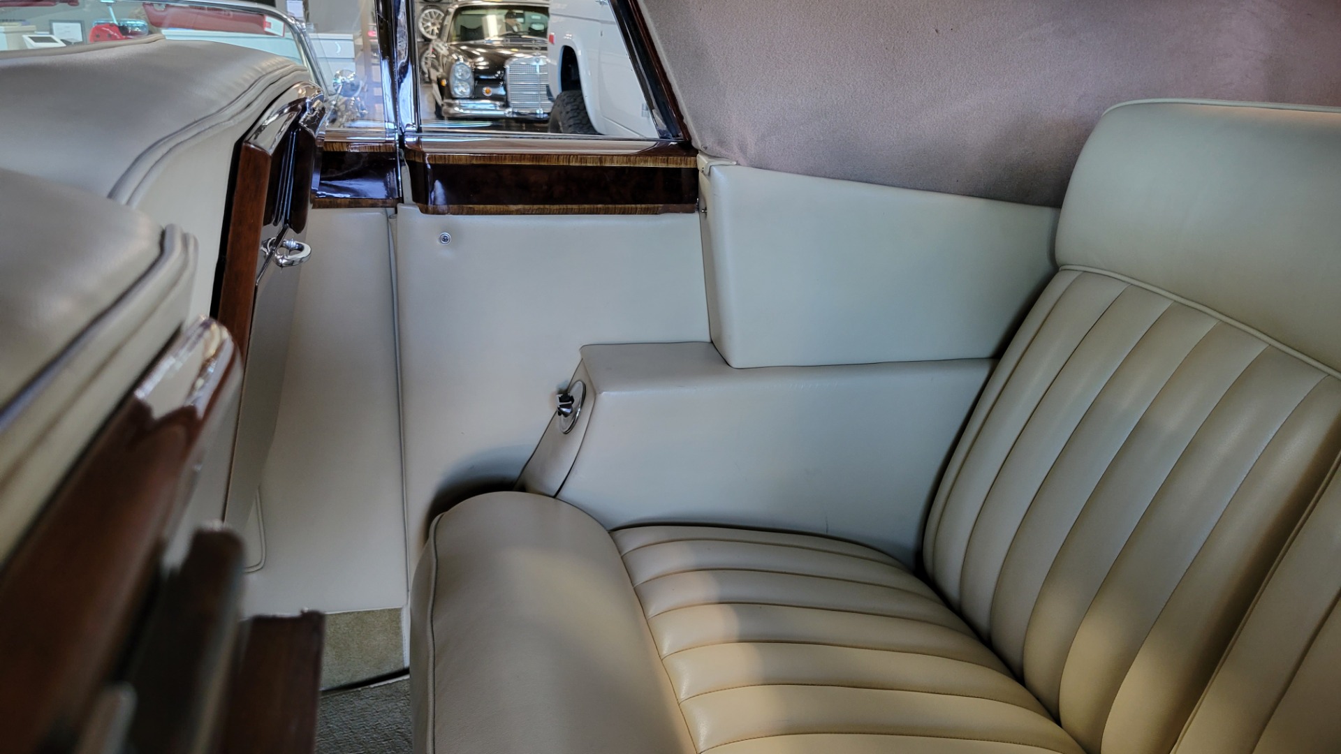 Used 1963 Rolls-Royce SILVER CLOUD III CONVERTIBLE / V8 / AUTOMATIC / RESTORED / LOW MILES for sale Sold at Formula Imports in Charlotte NC 28227 31