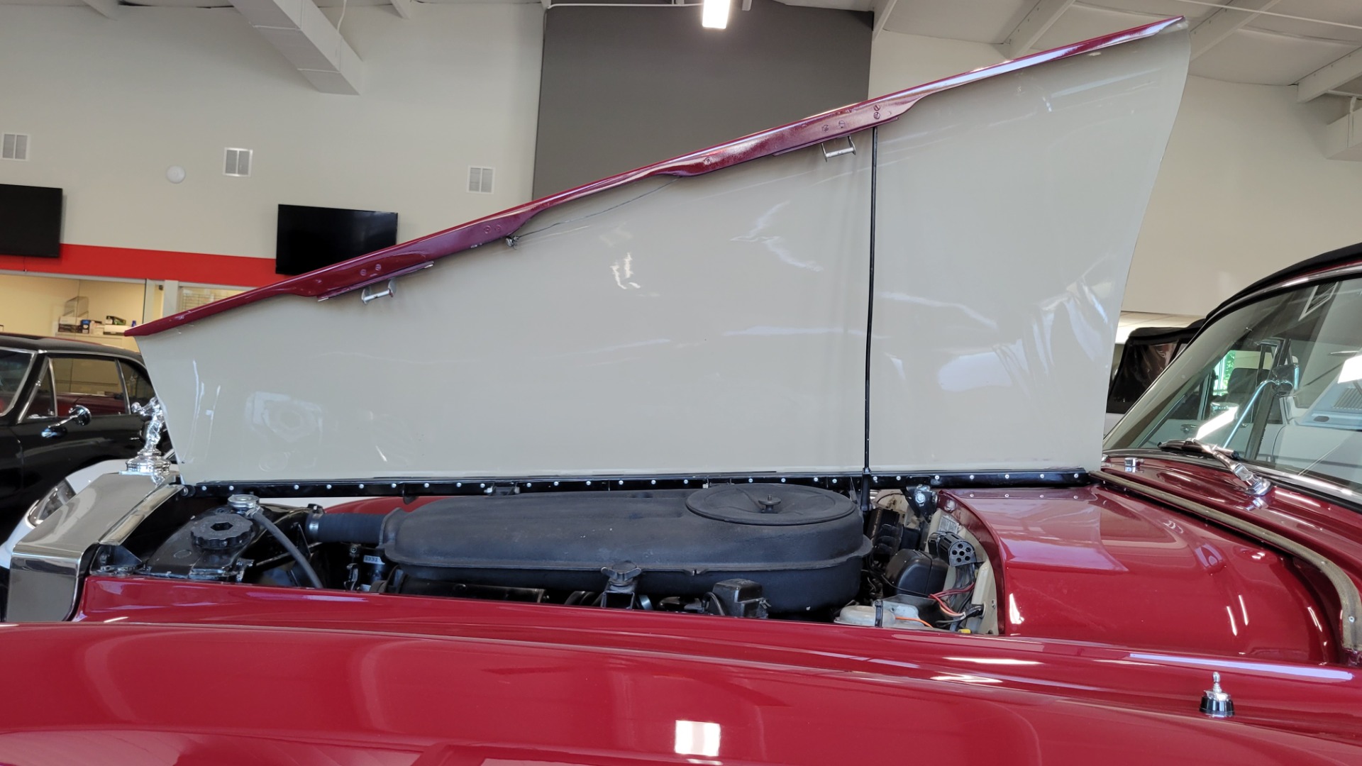 Used 1963 Rolls-Royce SILVER CLOUD III CONVERTIBLE / V8 / AUTOMATIC / RESTORED / LOW MILES for sale Sold at Formula Imports in Charlotte NC 28227 64