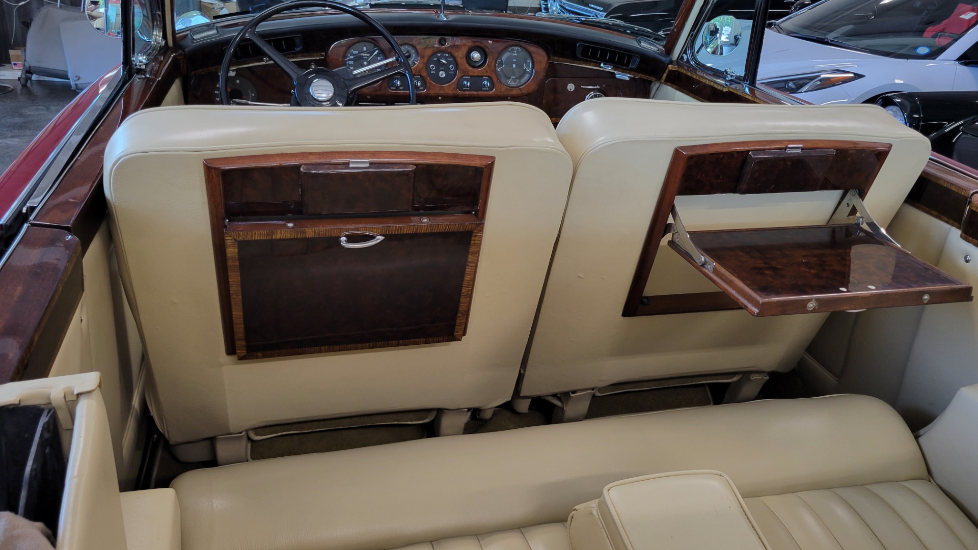 Used 1963 Rolls-Royce SILVER CLOUD III CONVERTIBLE / V8 / AUTOMATIC / RESTORED / LOW MILES for sale Sold at Formula Imports in Charlotte NC 28227 69