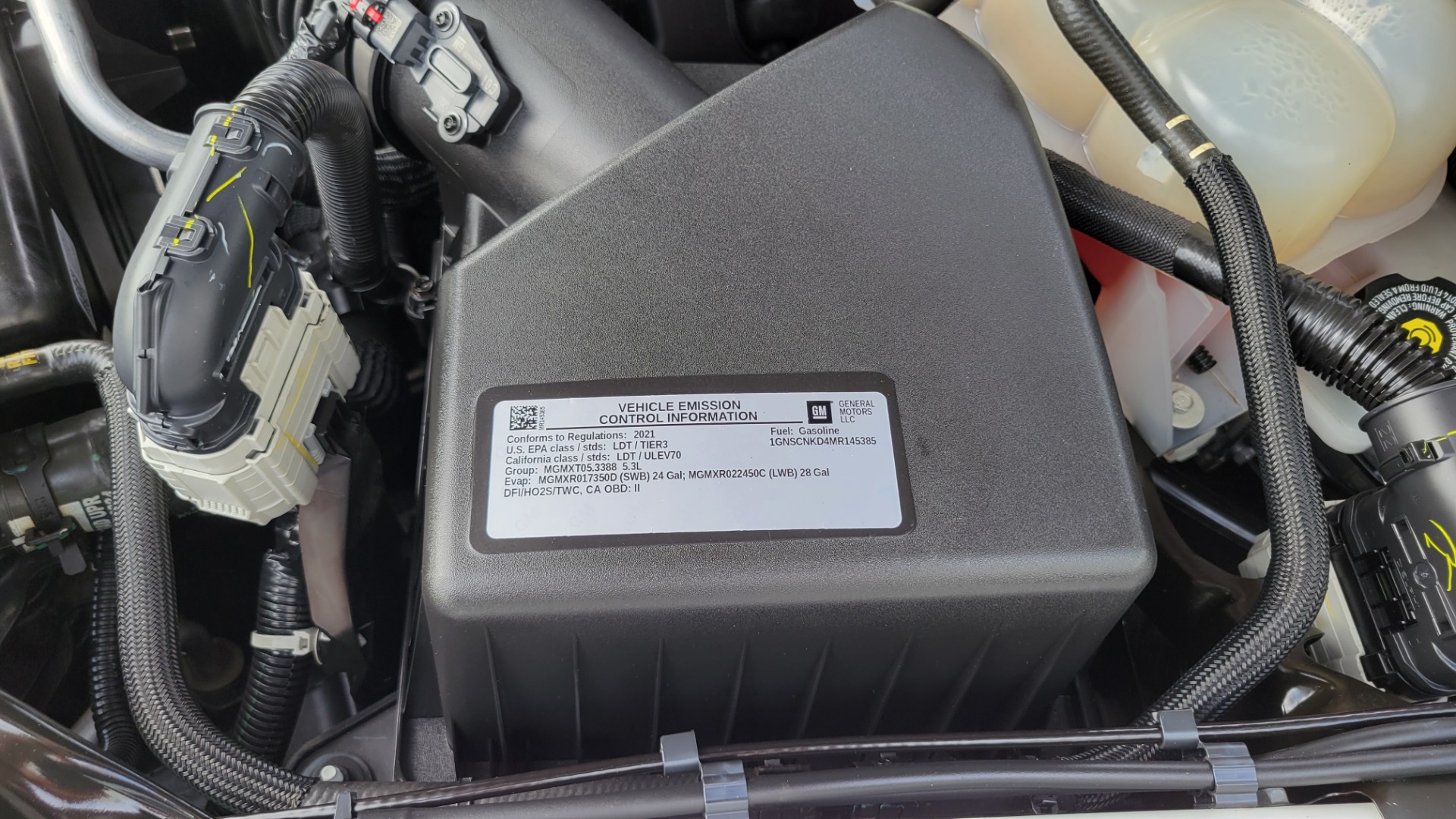 Used 2021 Chevrolet TAHOE LT / 2WD / 5.3L / NAV / SUNROOF / BOSE / 3-ROW / TOWING / CAMERA for sale $59,995 at Formula Imports in Charlotte NC 28227 14