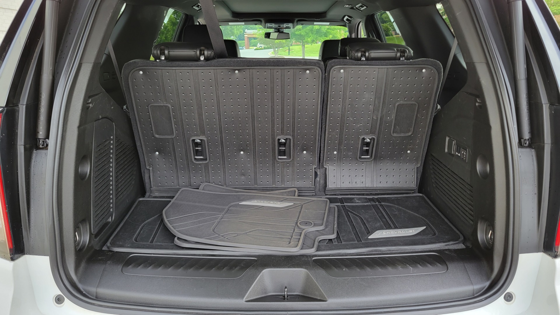 Used 2021 Chevrolet TAHOE LT / 2WD / 5.3L / NAV / SUNROOF / BOSE / 3-ROW / TOWING / CAMERA for sale $59,995 at Formula Imports in Charlotte NC 28227 17