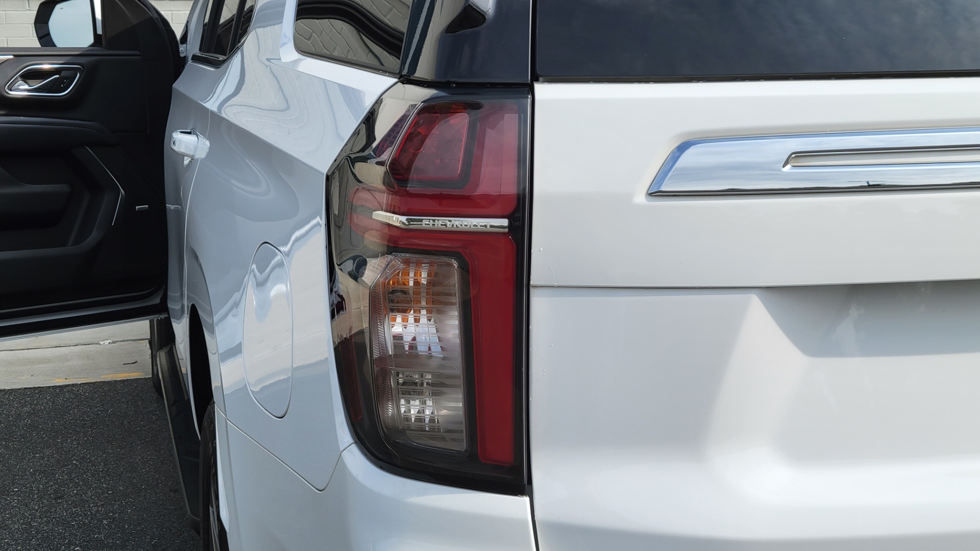 Used 2021 Chevrolet TAHOE LT / 2WD / 5.3L / NAV / SUNROOF / BOSE / 3-ROW / TOWING / CAMERA for sale $59,995 at Formula Imports in Charlotte NC 28227 31
