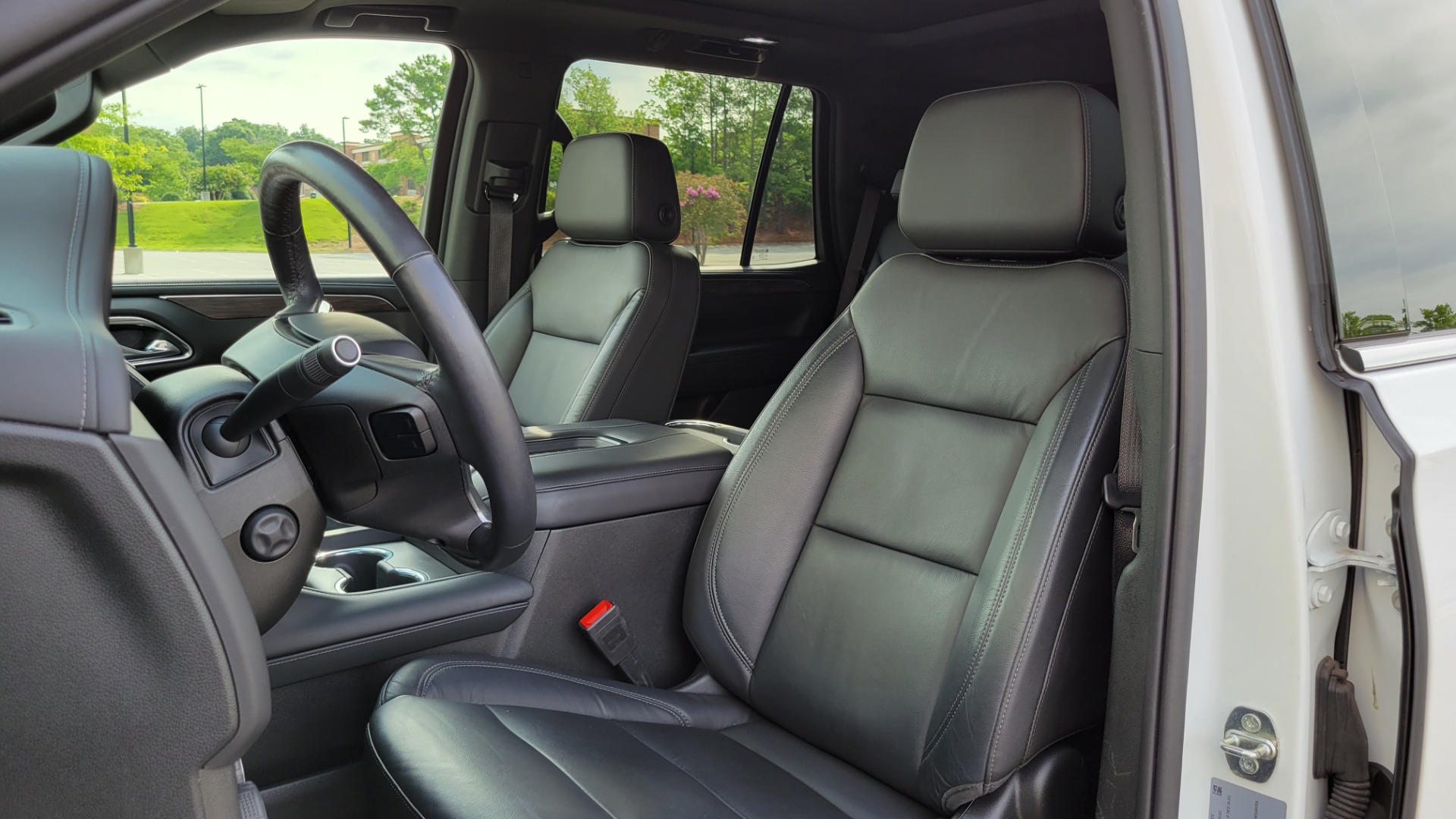 Used 2021 Chevrolet TAHOE LT / 2WD / 5.3L / NAV / SUNROOF / BOSE / 3-ROW / TOWING / CAMERA for sale $59,995 at Formula Imports in Charlotte NC 28227 38