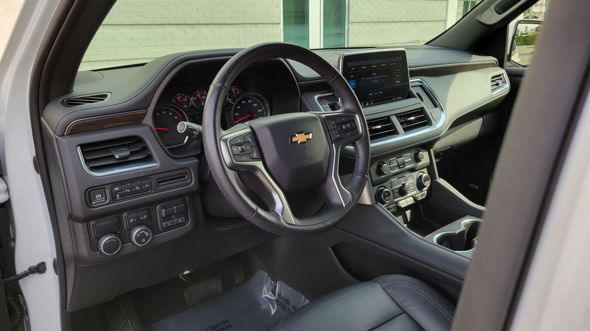 Used 2021 Chevrolet TAHOE LT / 2WD / 5.3L / NAV / SUNROOF / BOSE / 3-ROW / TOWING / CAMERA for sale $59,995 at Formula Imports in Charlotte NC 28227 40