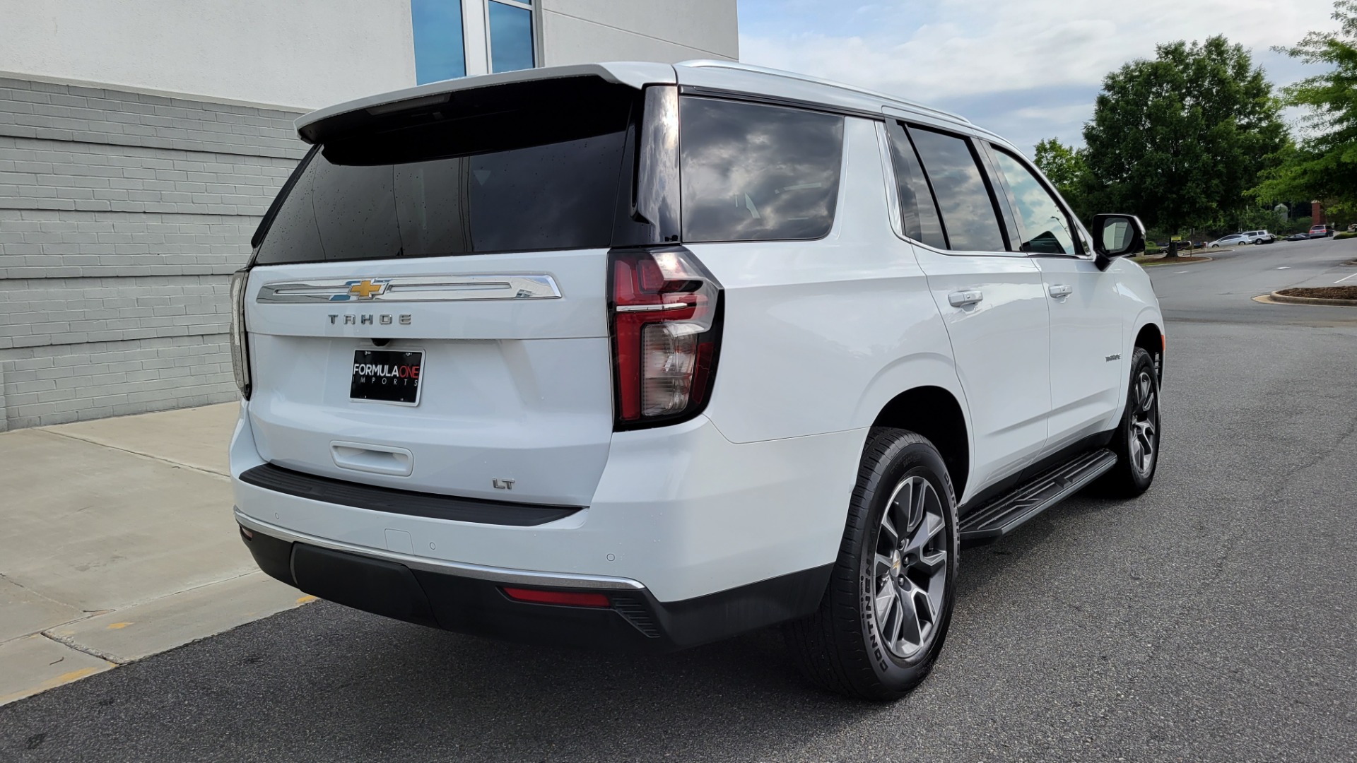 Used 2021 Chevrolet TAHOE LT / 2WD / 5.3L / NAV / SUNROOF / BOSE / 3-ROW / TOWING / CAMERA for sale $59,995 at Formula Imports in Charlotte NC 28227 7