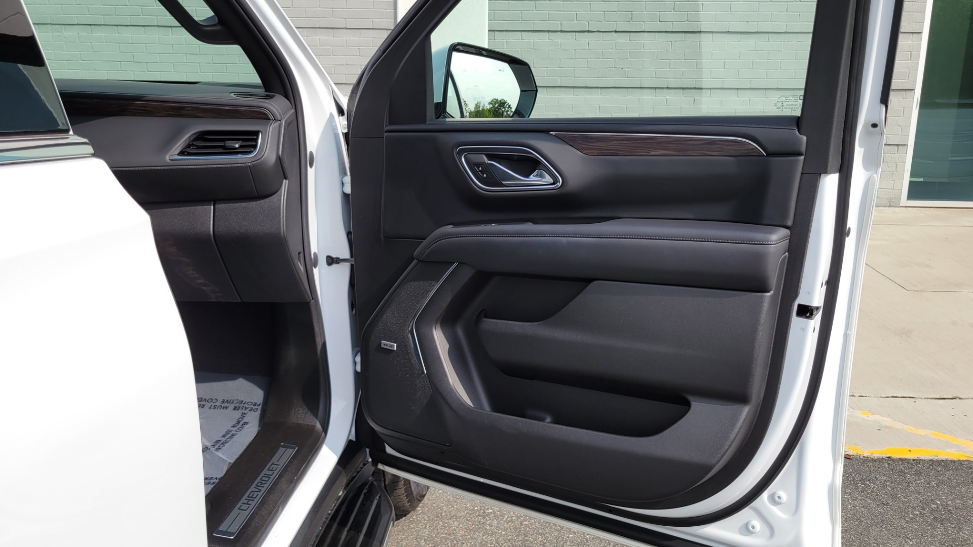 Used 2021 Chevrolet TAHOE LT / 2WD / 5.3L / NAV / SUNROOF / BOSE / 3-ROW / TOWING / CAMERA for sale $59,995 at Formula Imports in Charlotte NC 28227 70