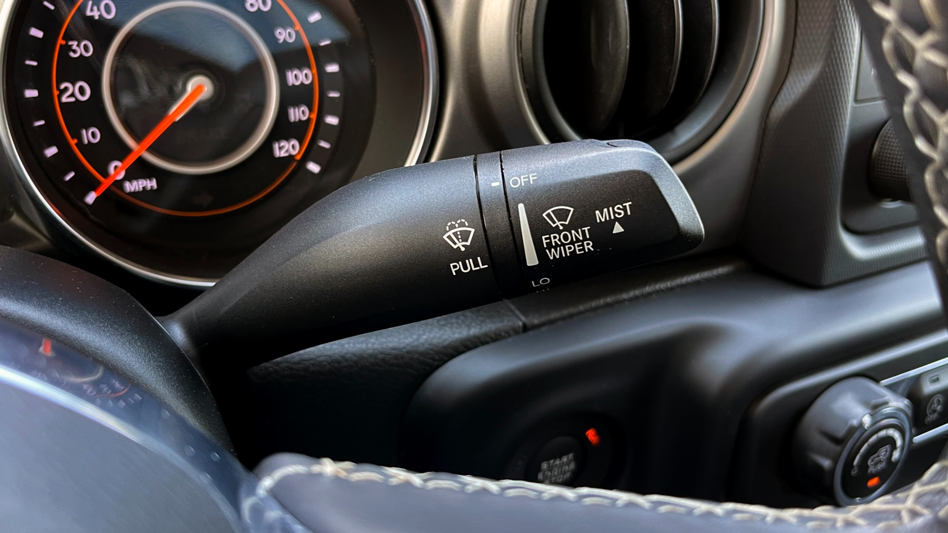 Used 2020 Jeep GLADIATOR SPORT 4X4 / 3.6L / AUTO / MAX TOW / TOUCH SCREEN / CAMERA for sale Sold at Formula Imports in Charlotte NC 28227 31